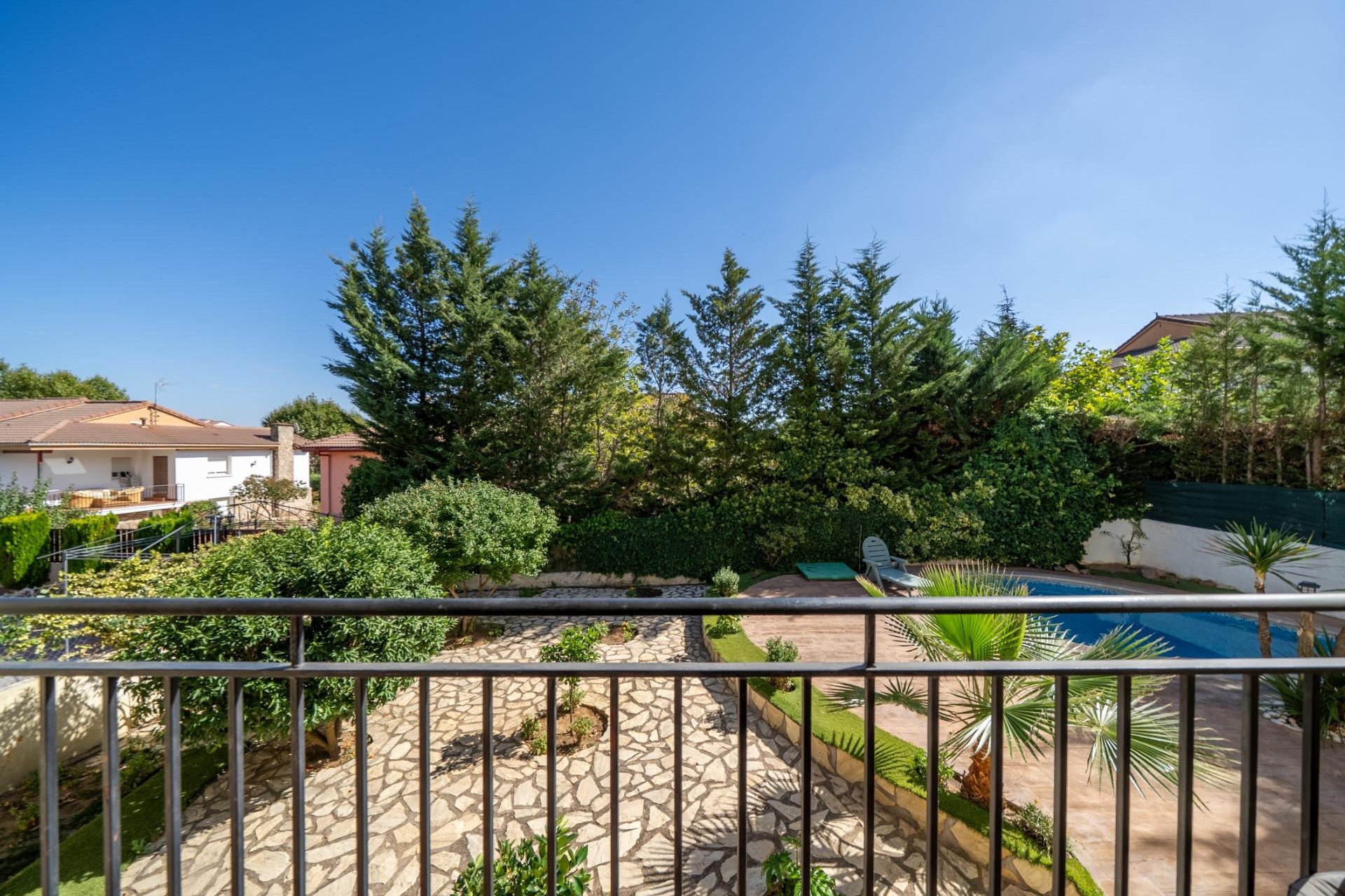 Te koop - Chalet -
San Martin de Valdeiglesias - Garnacho