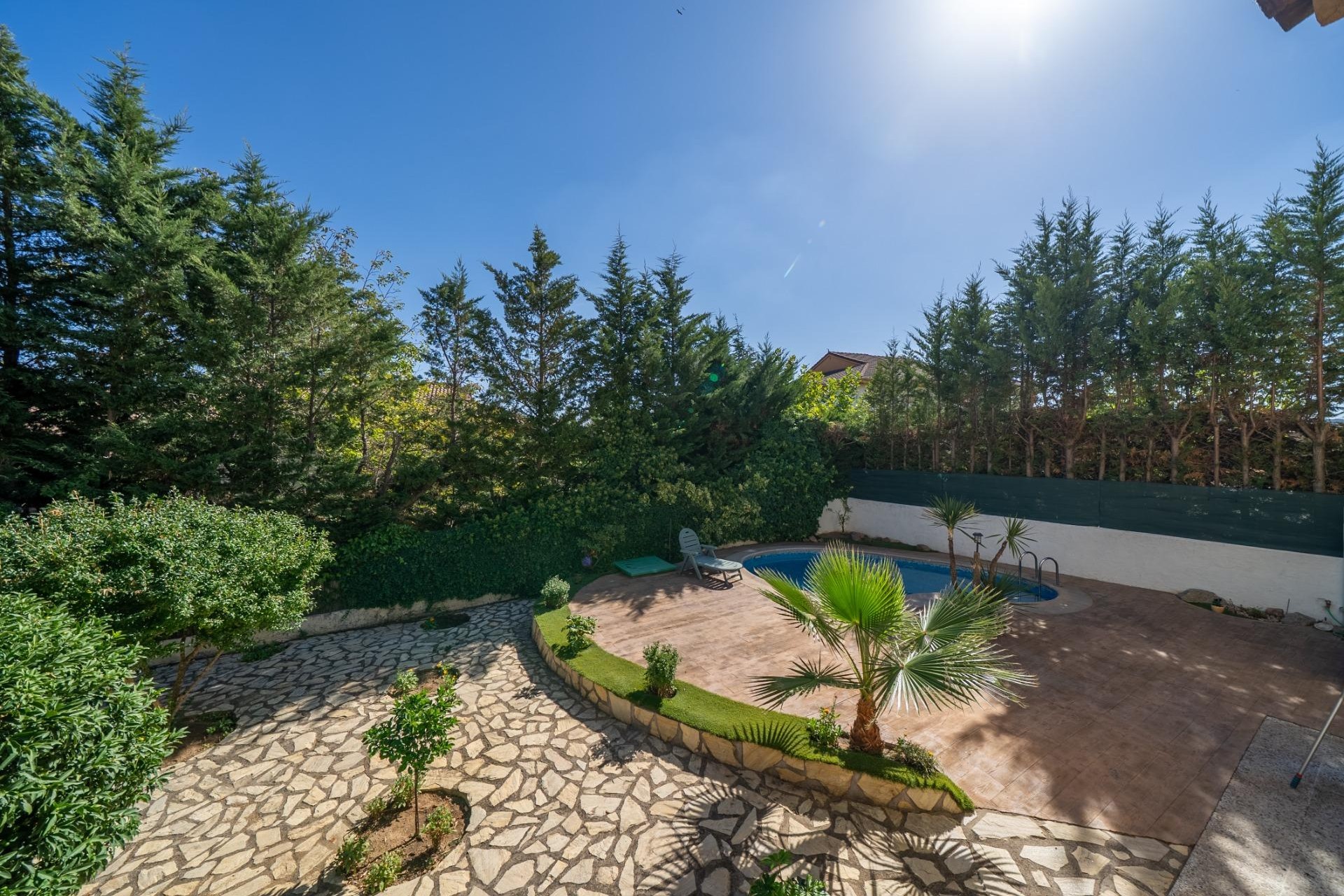 Te koop - Chalet -
San Martin de Valdeiglesias - Garnacho