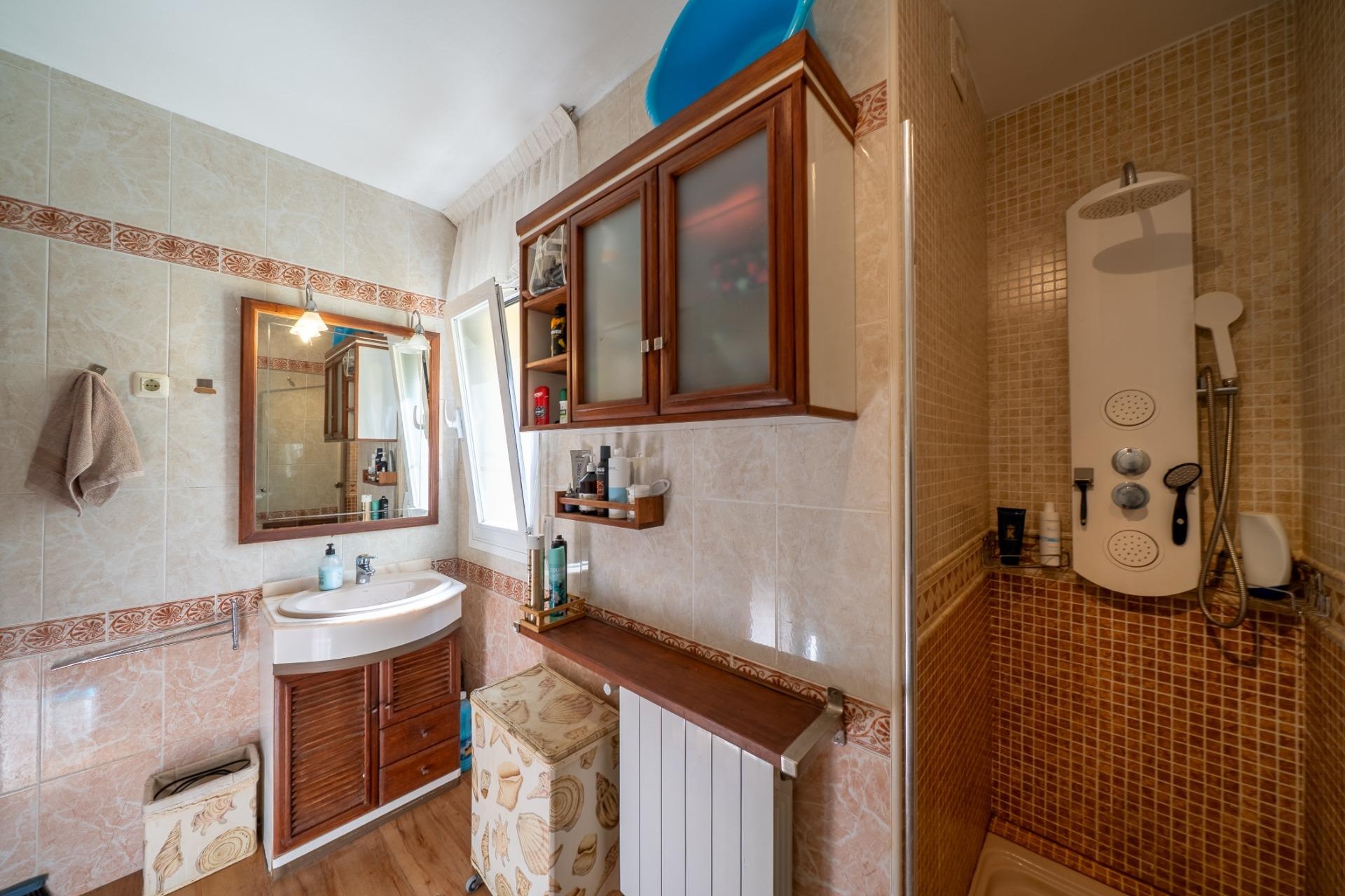 Te koop - Chalet -
San Martin de Valdeiglesias - Garnacho