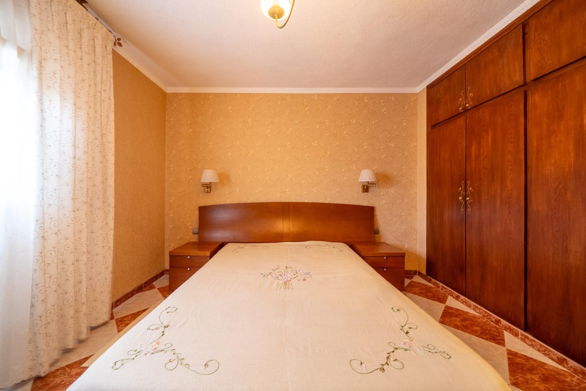 Te koop - Chalet -
San Martin de Valdeiglesias - Garnacho