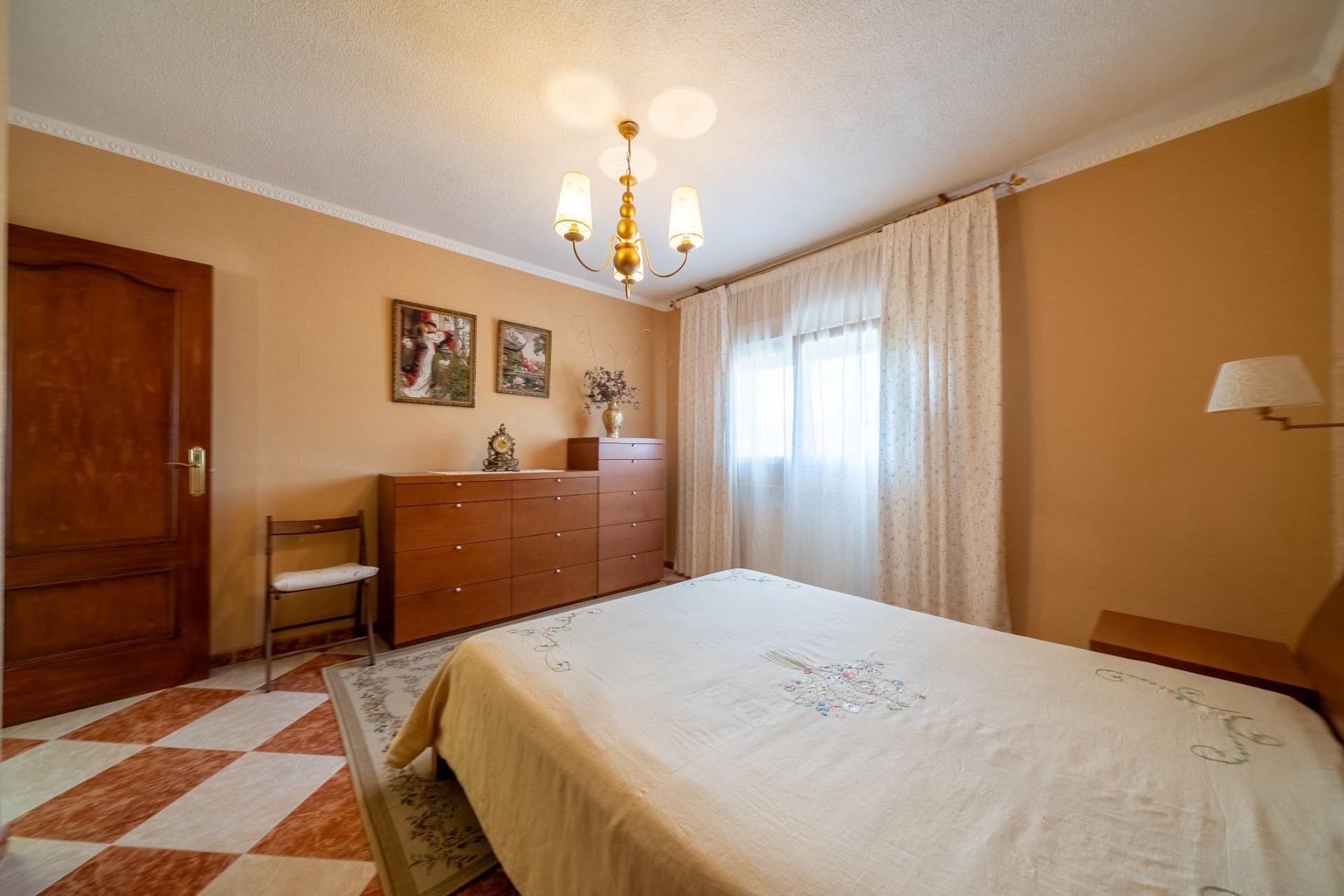 Te koop - Chalet -
San Martin de Valdeiglesias - Garnacho