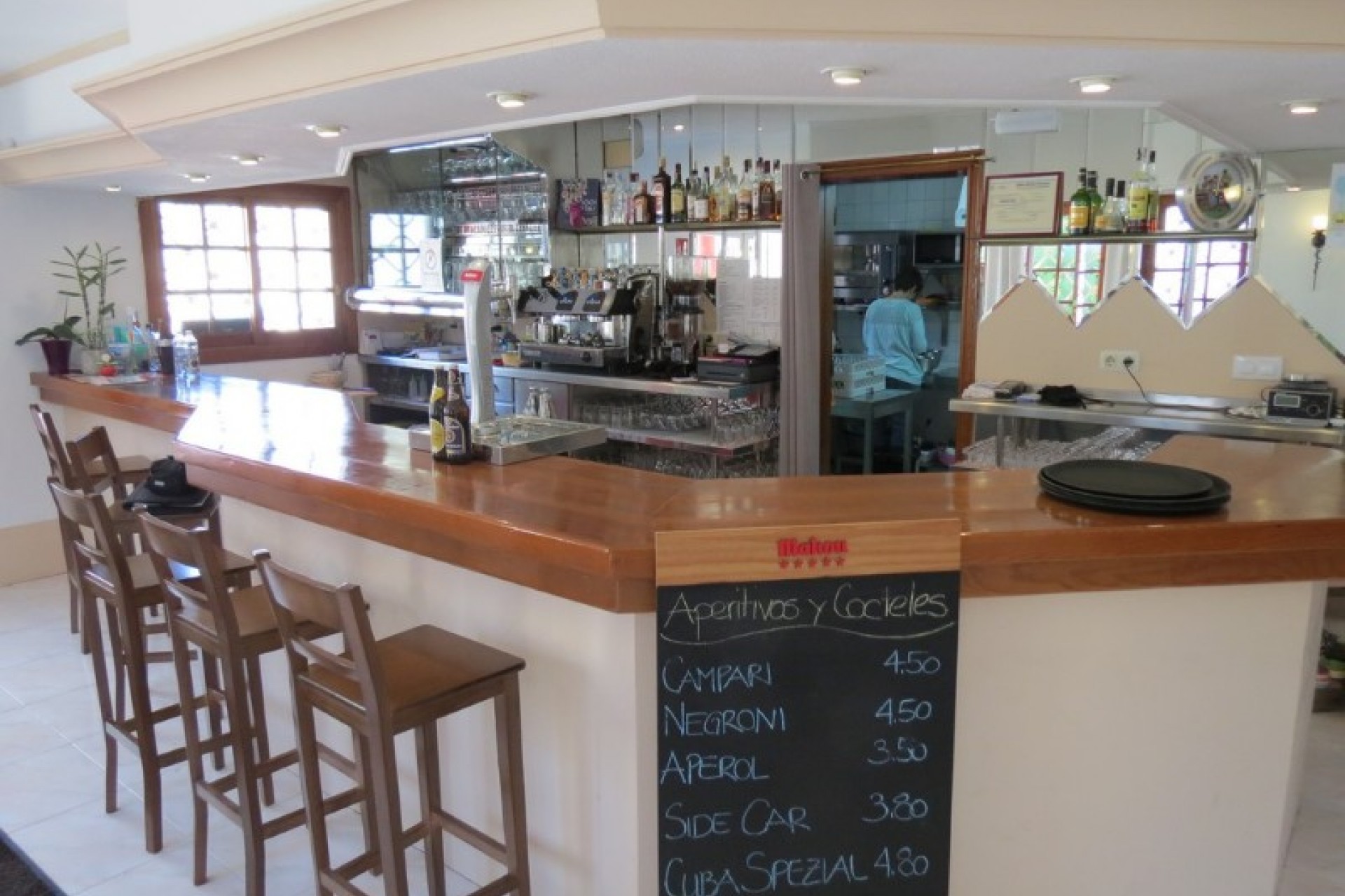 Te koop - Commercieel -
Moraira - Cap Blanc