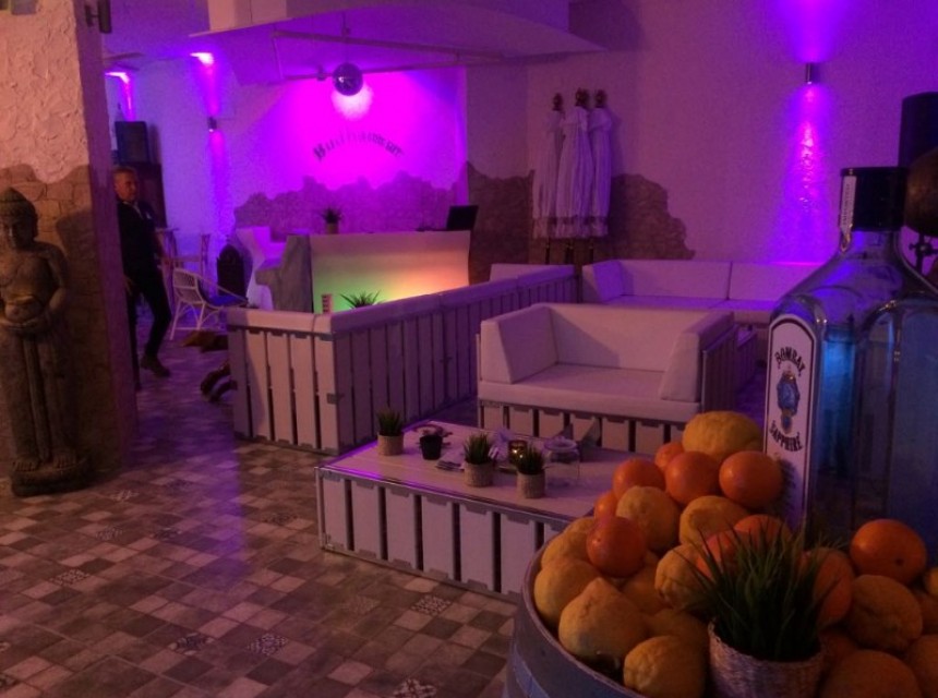 Te koop - Commercieel -
Moraira - Stadscentrum