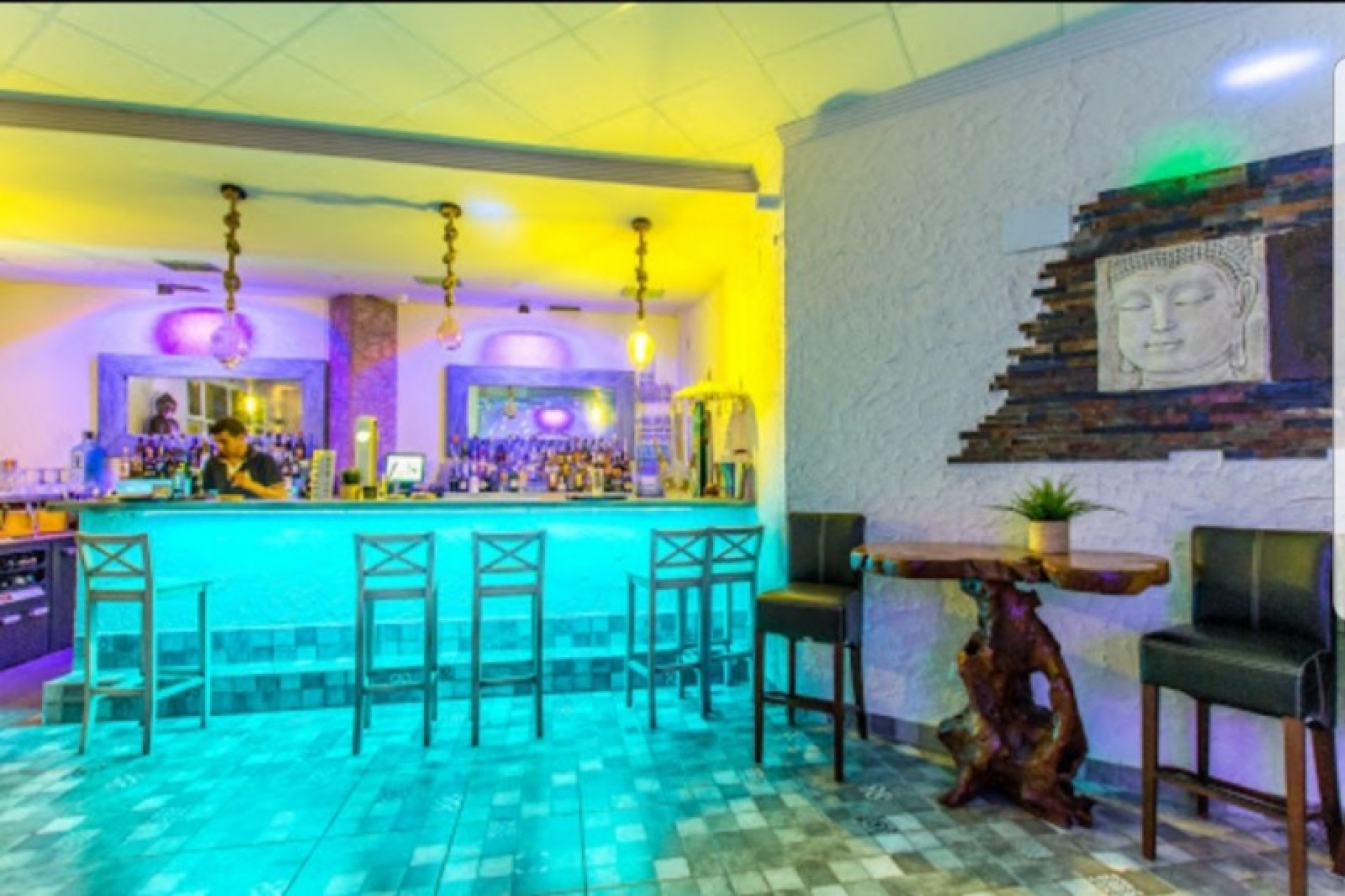 Te koop - Commercieel -
Moraira - Stadscentrum