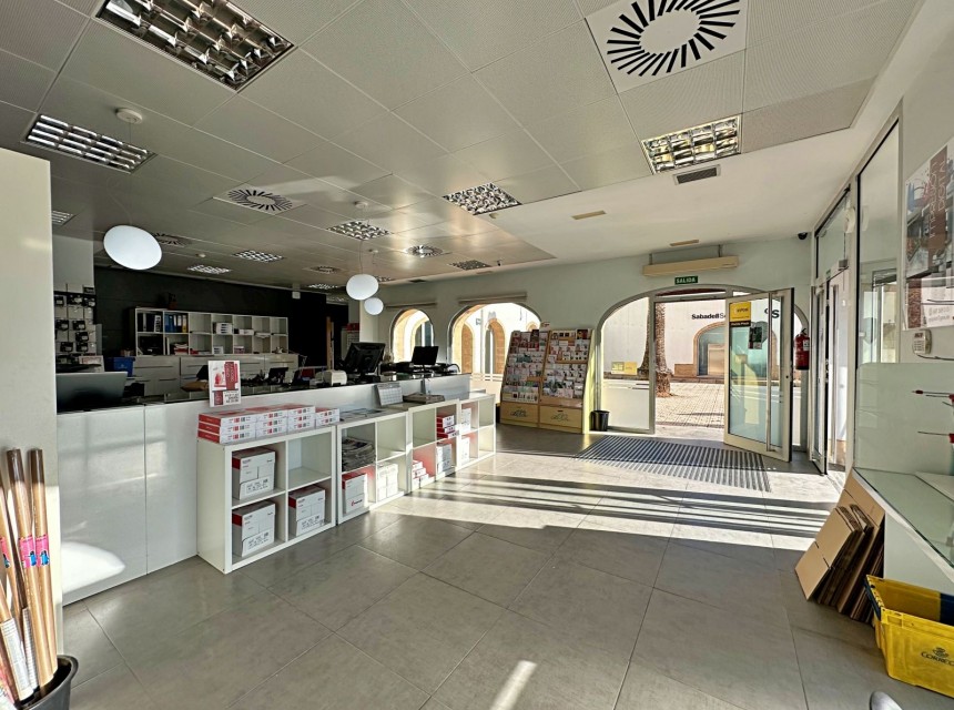 Te koop - Commercieel vastgoed -
Javea - Arenal