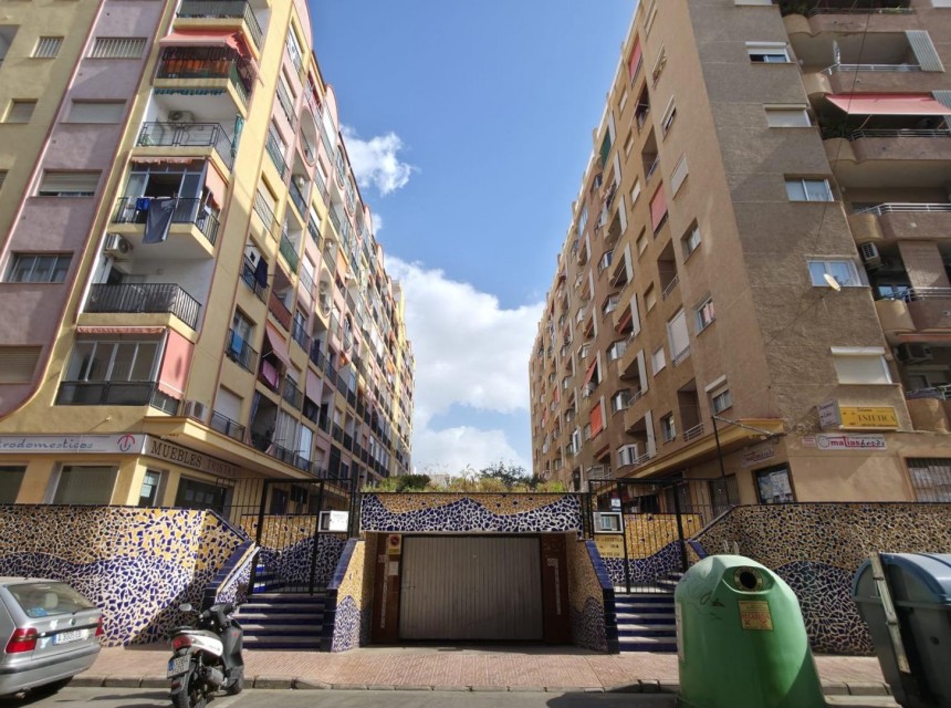 Te koop - Estudio -
Torrevieja - Playa del cura