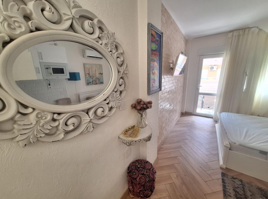 Te koop - Estudio -
Torrevieja - Playa del cura