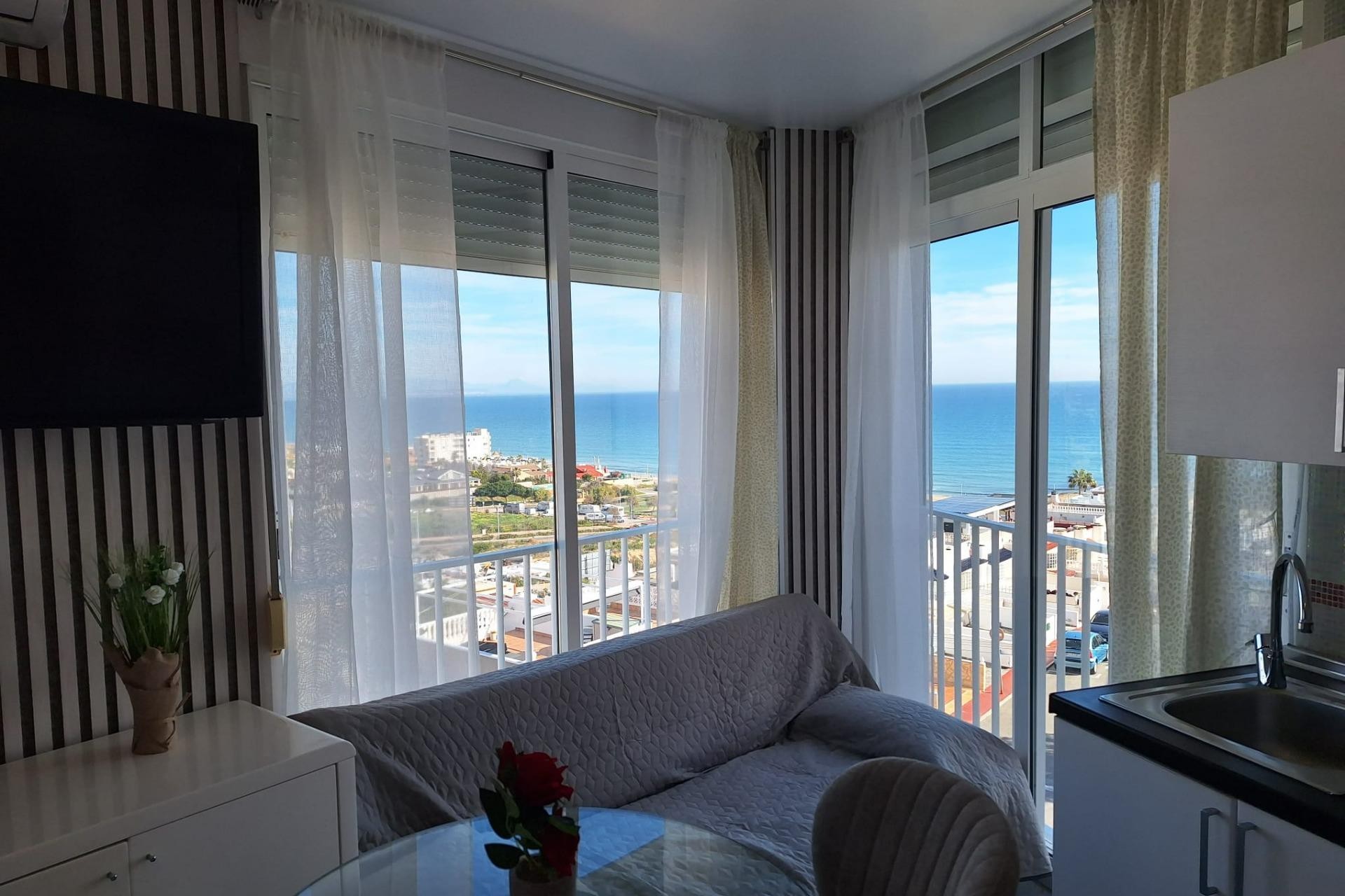 Te koop - Estudio -
Torrevieja - Torrejón