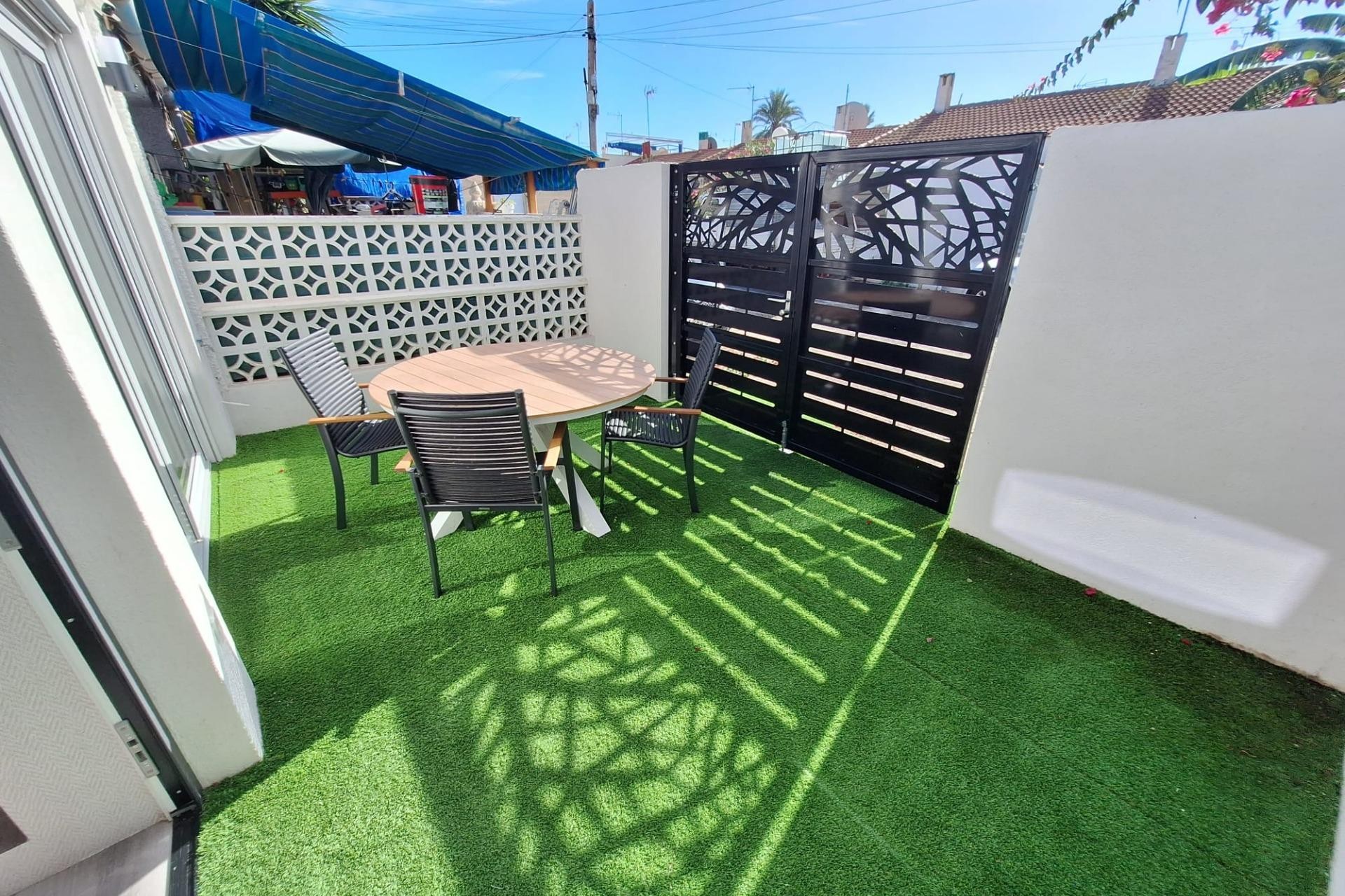 Te koop - Estudio -
Torrevieja - Torretas