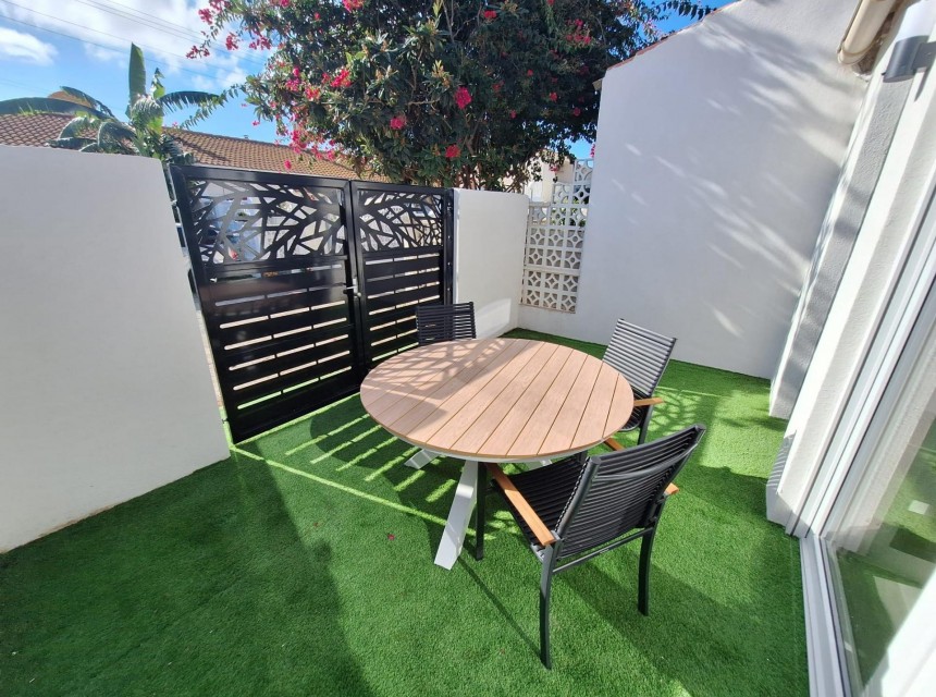 Te koop - Estudio -
Torrevieja - Torretas
