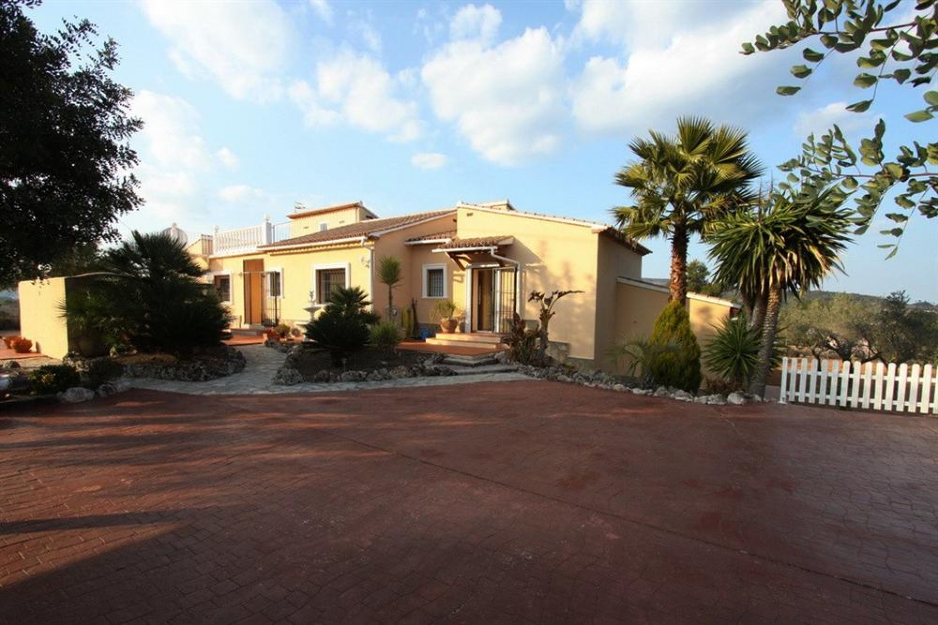 Te koop - Finca / Landhuis -
Jalon
