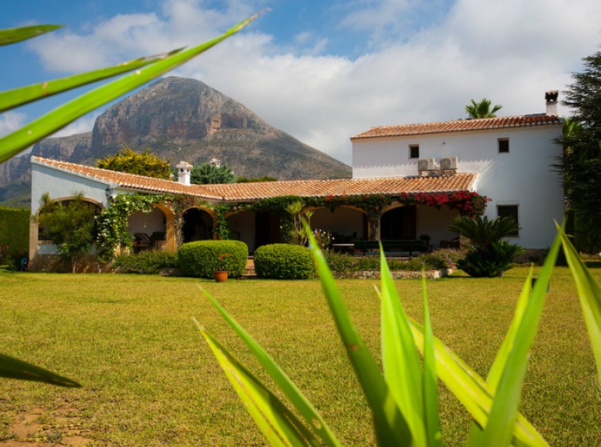 Te koop - Finca / Landhuis -
Javea