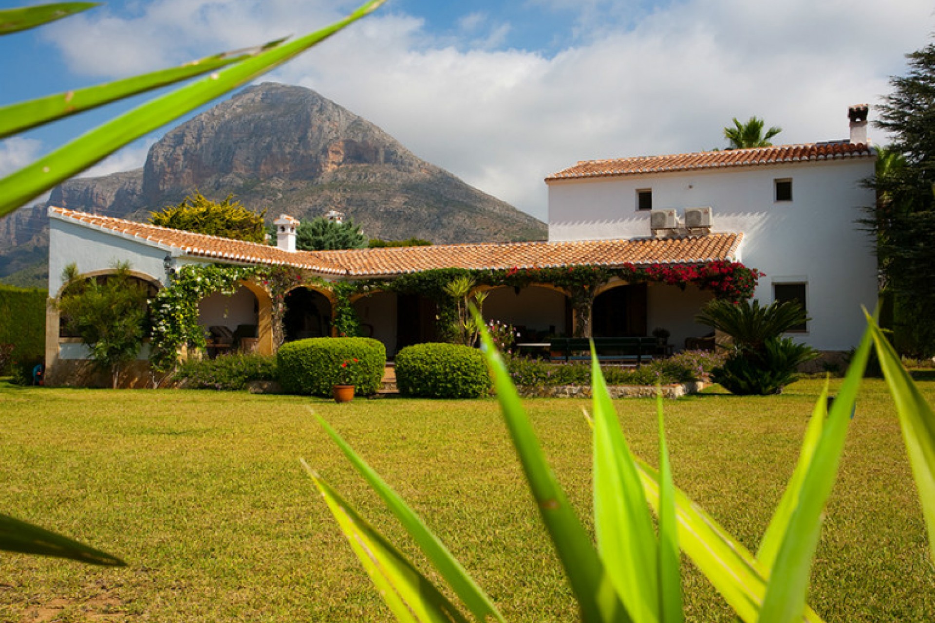 Te koop - Finca / Landhuis -
Javea