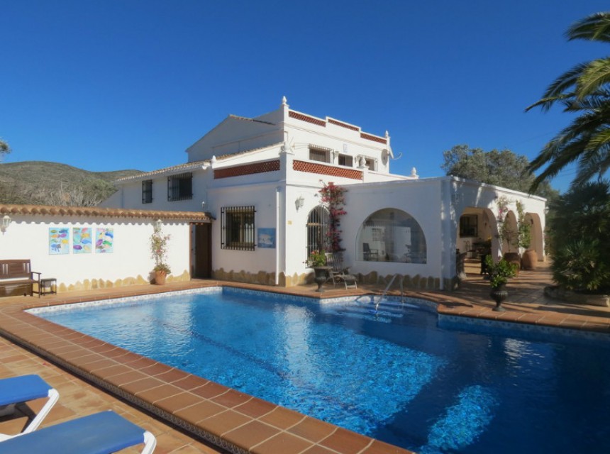 Te koop - Finca / Landhuis -
Teulada