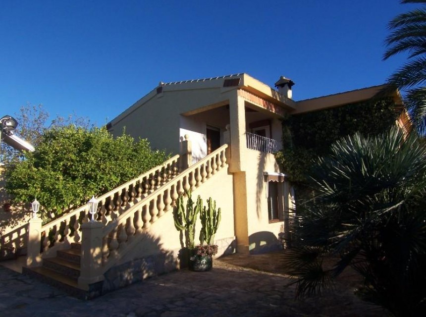 Te koop - Finca / Landhuis -
Teulada