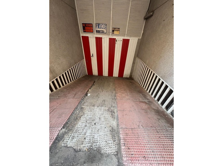 Te koop - Garaje -
Torrevieja - Playa del cura