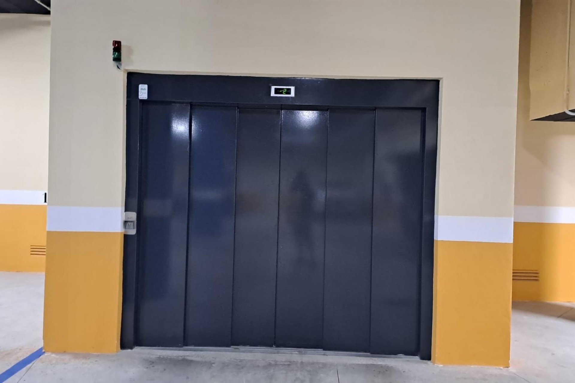 Te koop - Garaje -
Torrevieja - Playa del cura