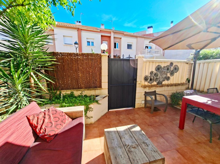 Te koop - Halfvrijstaande villa -
Els Poblets - Centro de la ciudad