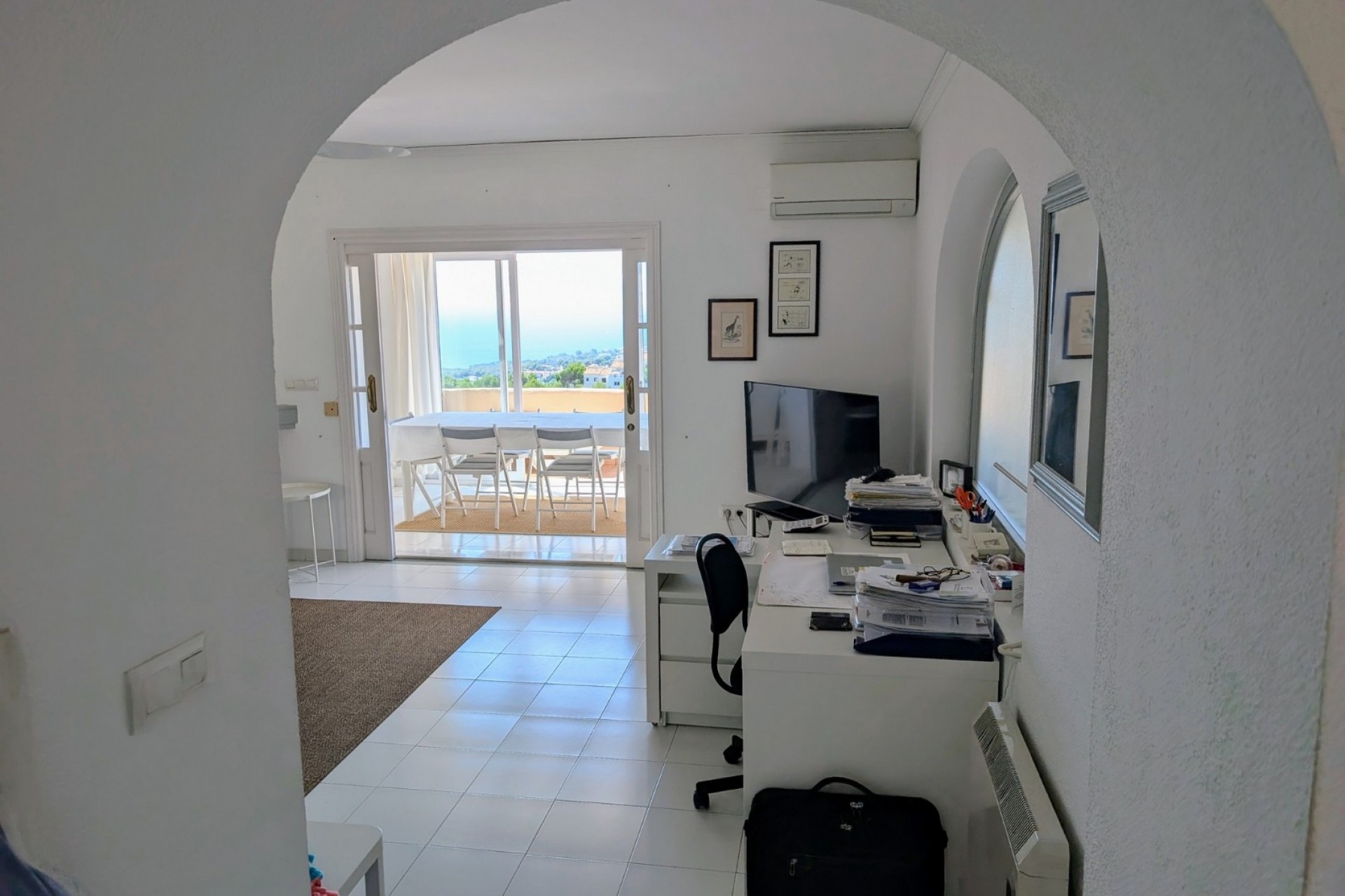 Te koop - Halfvrijstaande villa -
Moraira - Benimeit