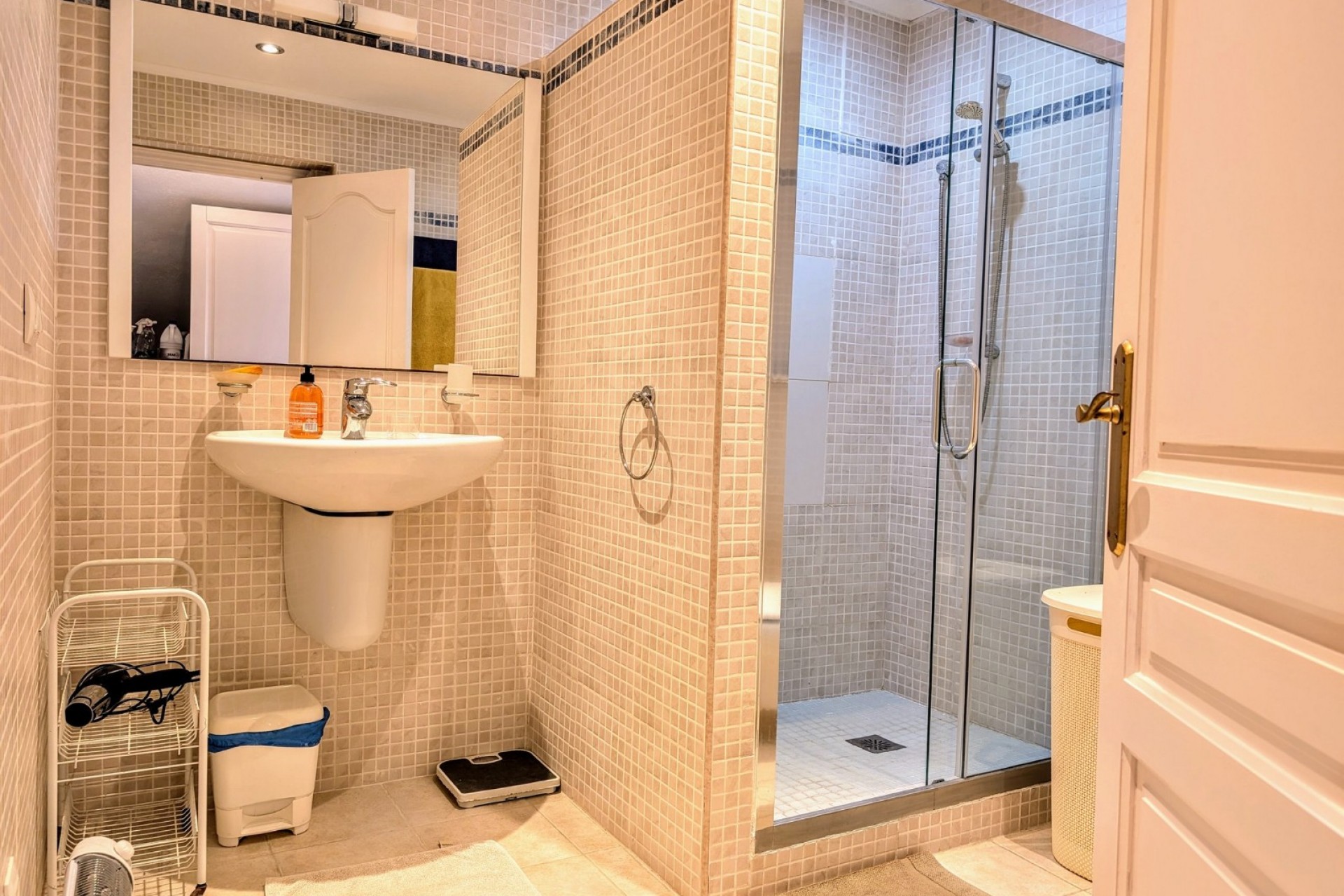 Te koop - Halfvrijstaande villa -
Moraira - Benimeit