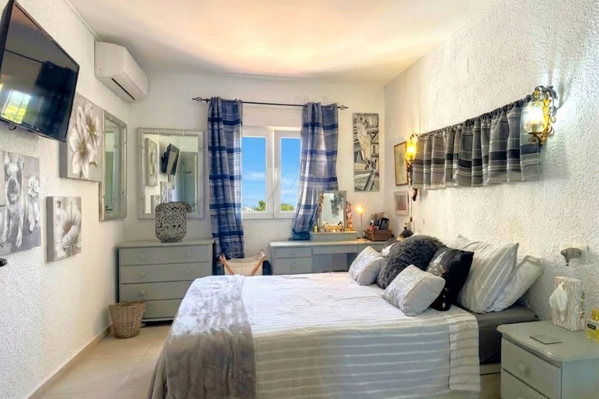 Te koop - Halfvrijstaande villa -
Moraira - Fanadix