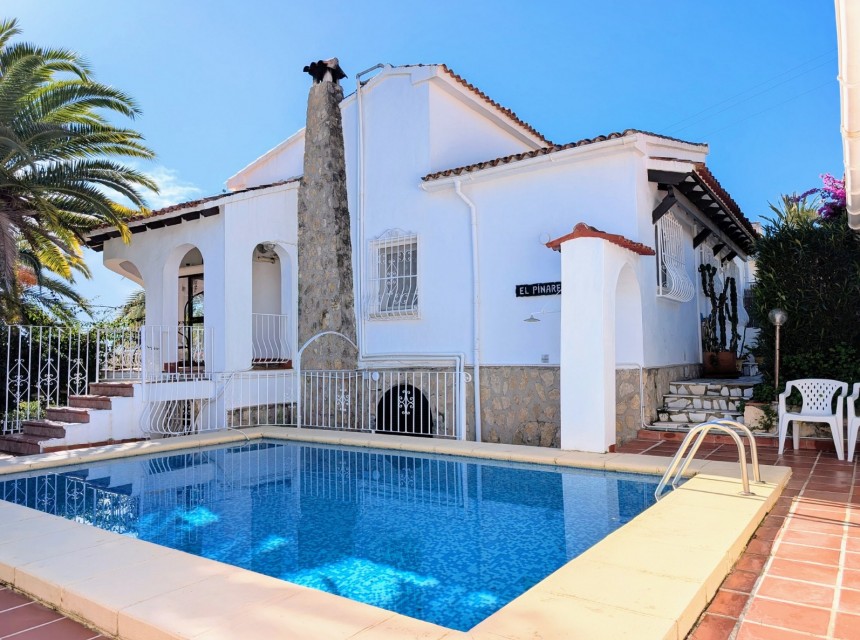 Te koop - Halfvrijstaande villa -
Moraira - La Sabatera