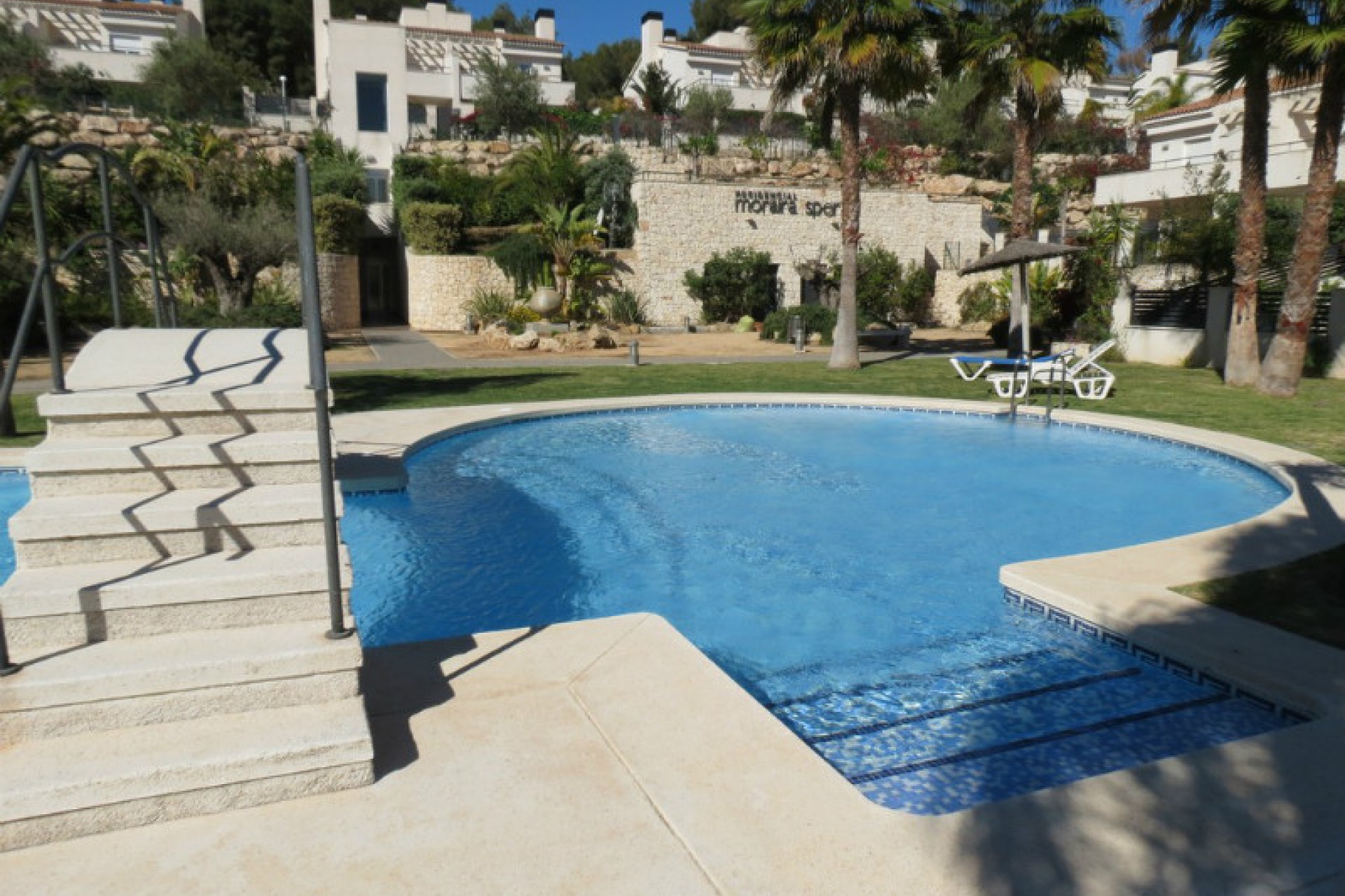 Te koop - Halfvrijstaande villa -
Moraira - Sabatera
