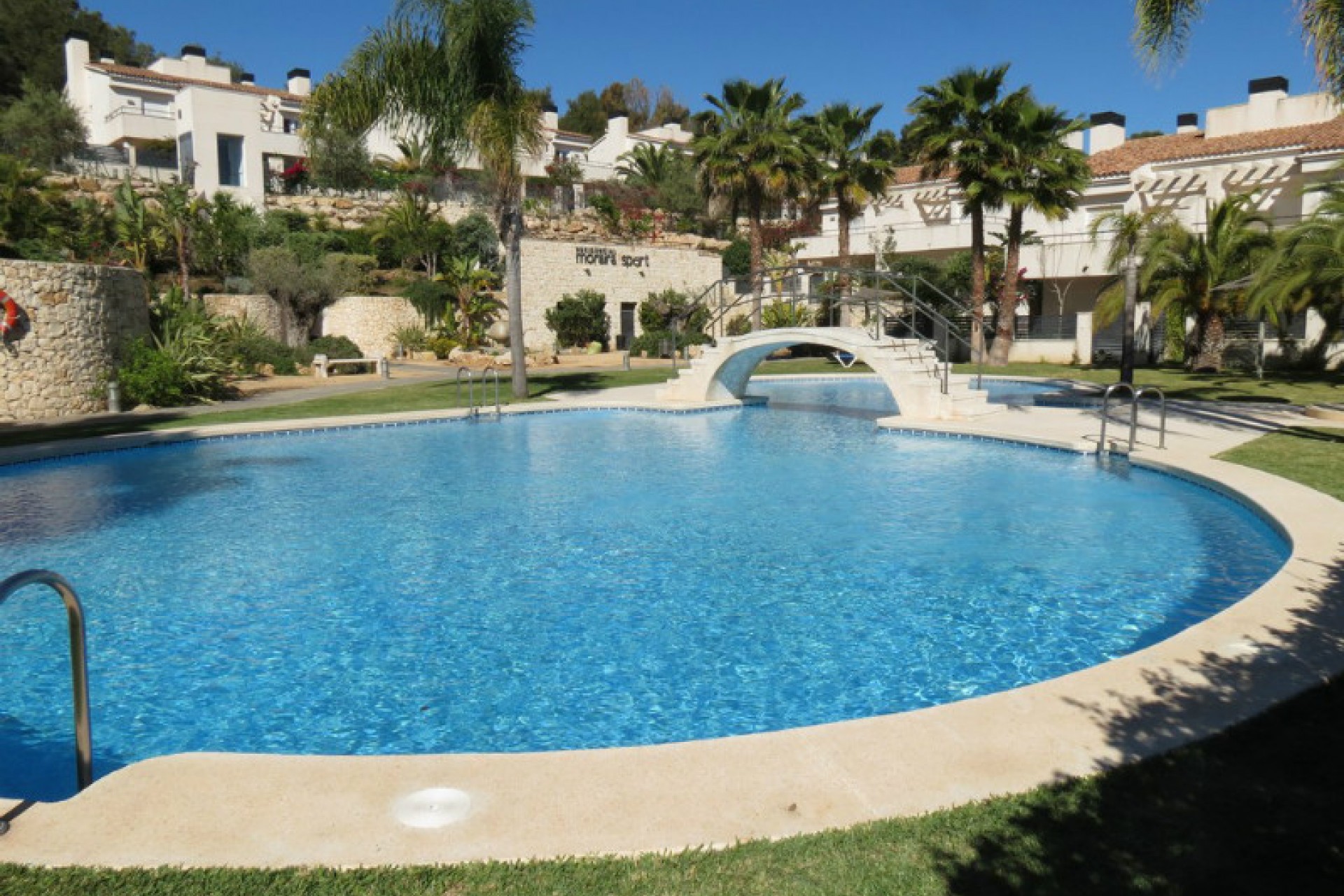 Te koop - Halfvrijstaande villa -
Moraira - Sabatera