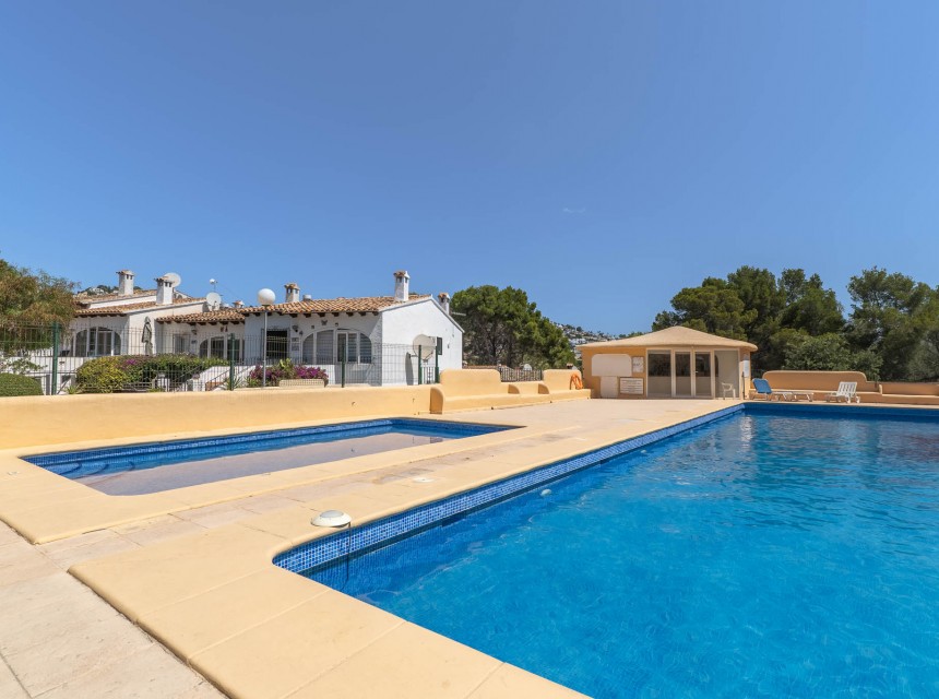 Te koop - Herenhuis -
Moraira