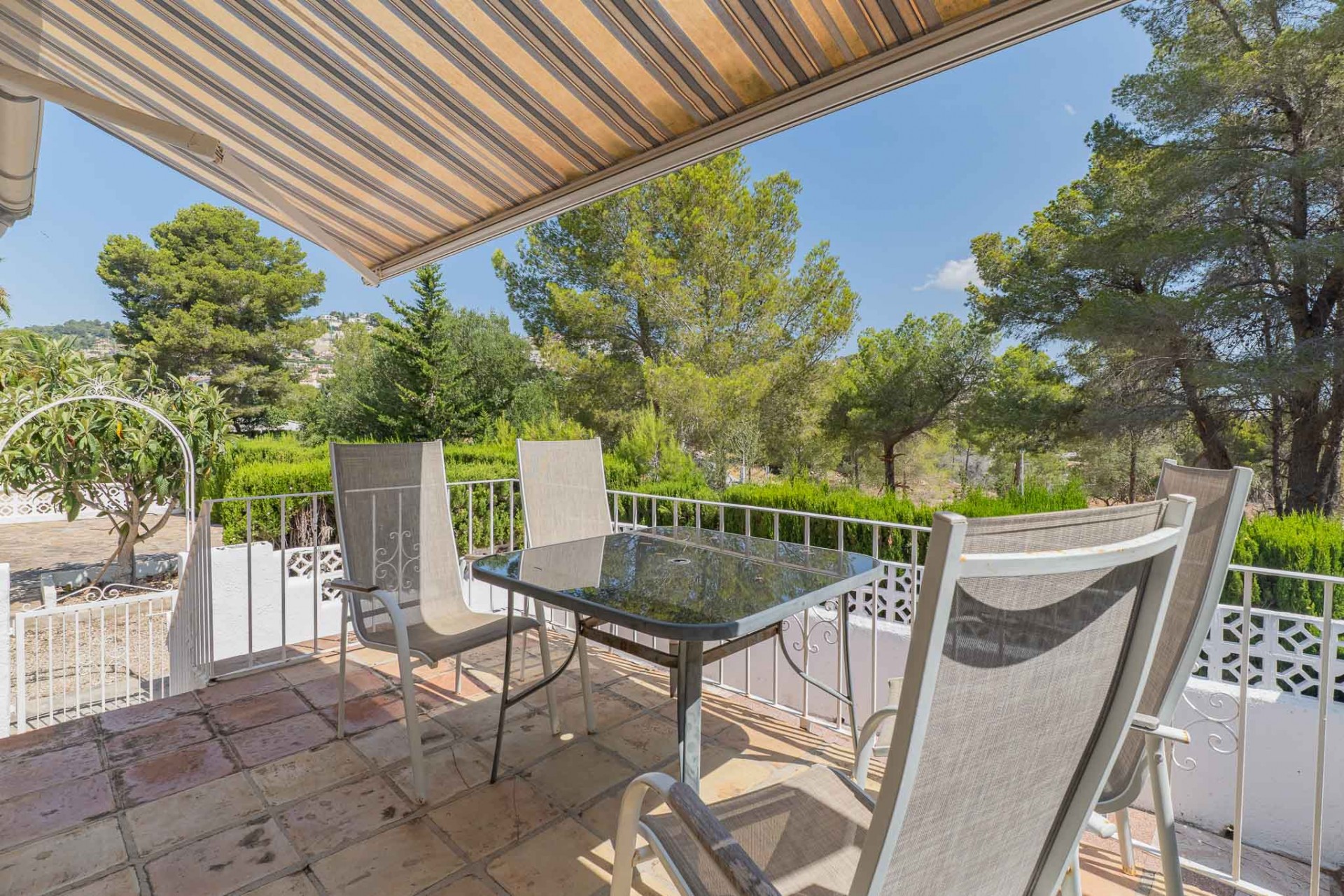 Te koop - Herenhuis -
Moraira