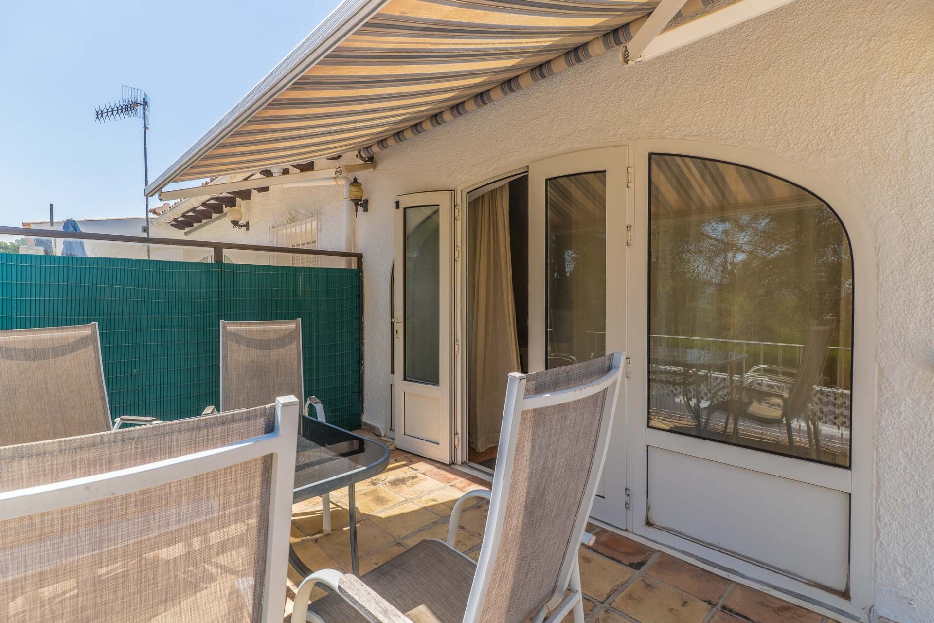 Te koop - Herenhuis -
Moraira