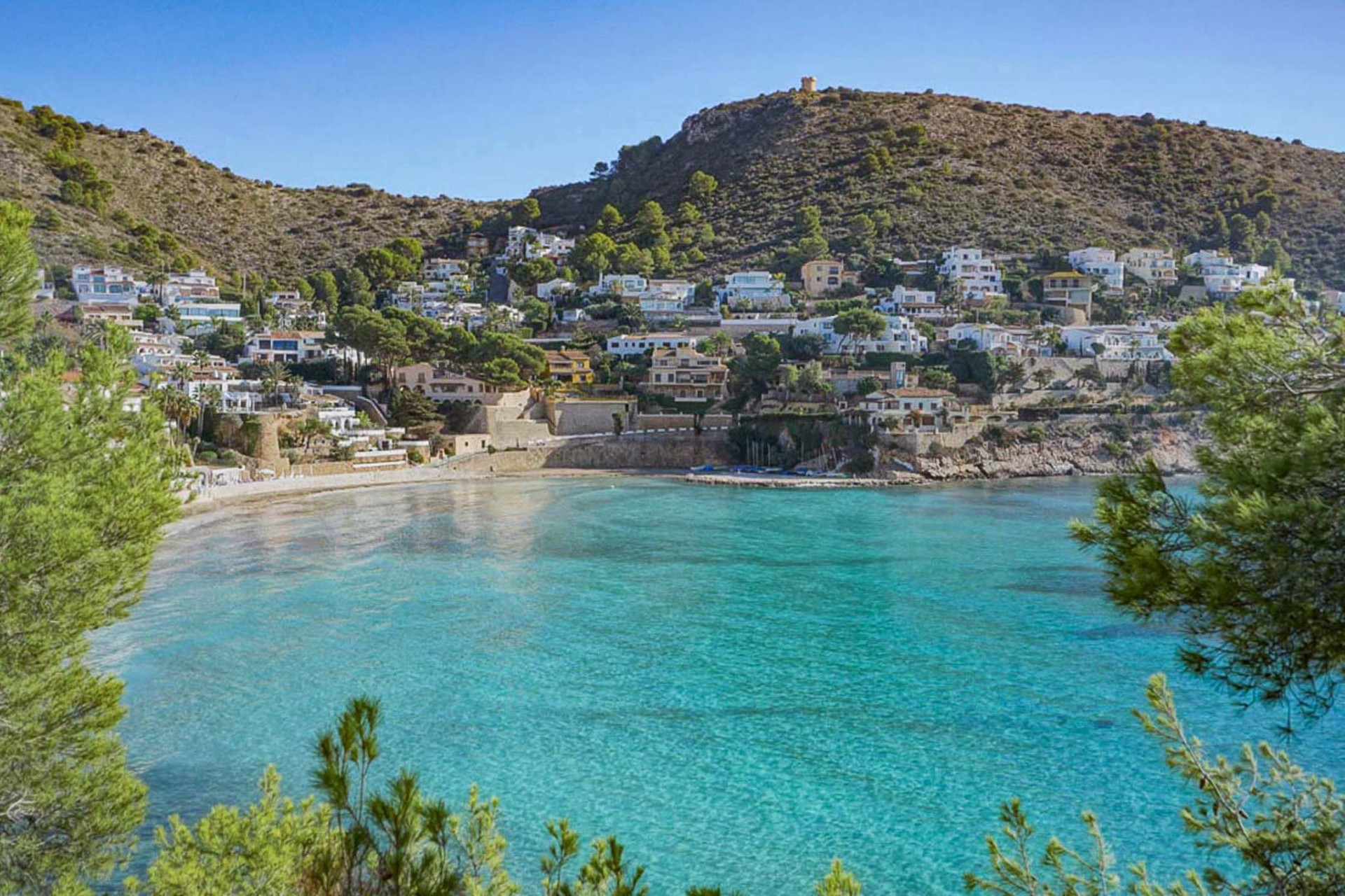 Te koop - Herenhuis -
Moraira
