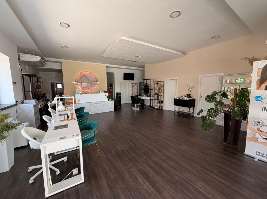 Te koop - Local comercial -
Orihuela Costa - Los Dolses
