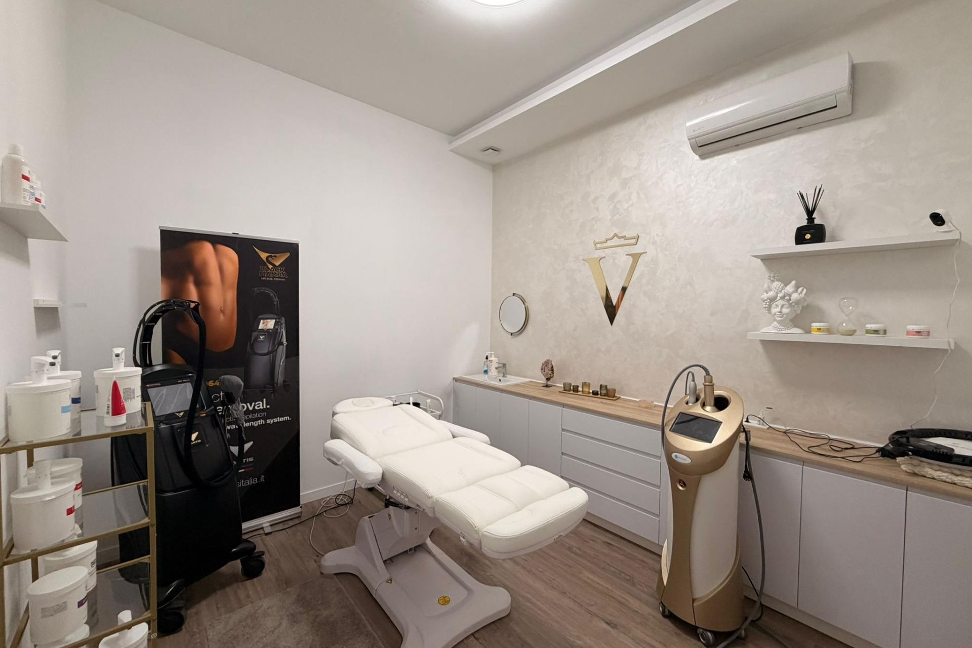 Te koop - Local comercial -
Orihuela Costa - Los Dolses
