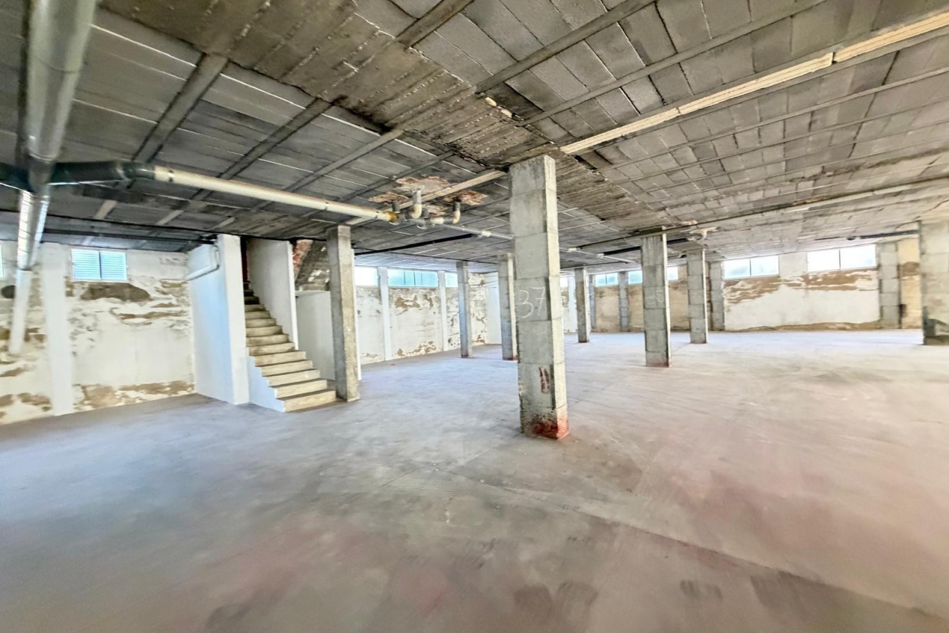 Te koop - Local comercial -
Torrevieja - Estacion de autobuses