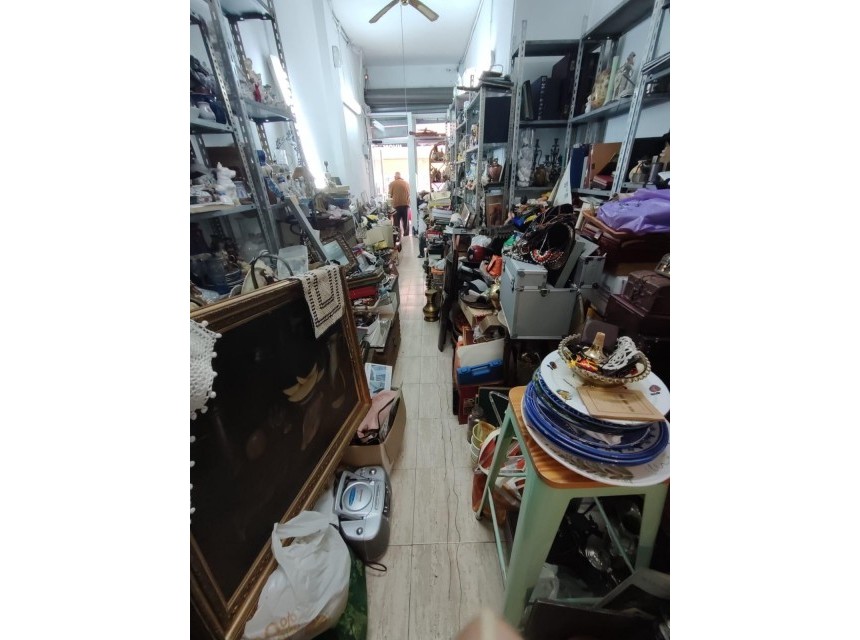 Te koop - Local comercial -
Torrevieja - Habaneras