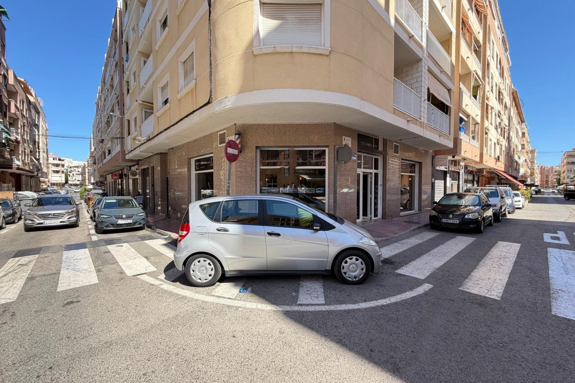 Te koop - Local comercial -
Torrevieja - Playa de los locos