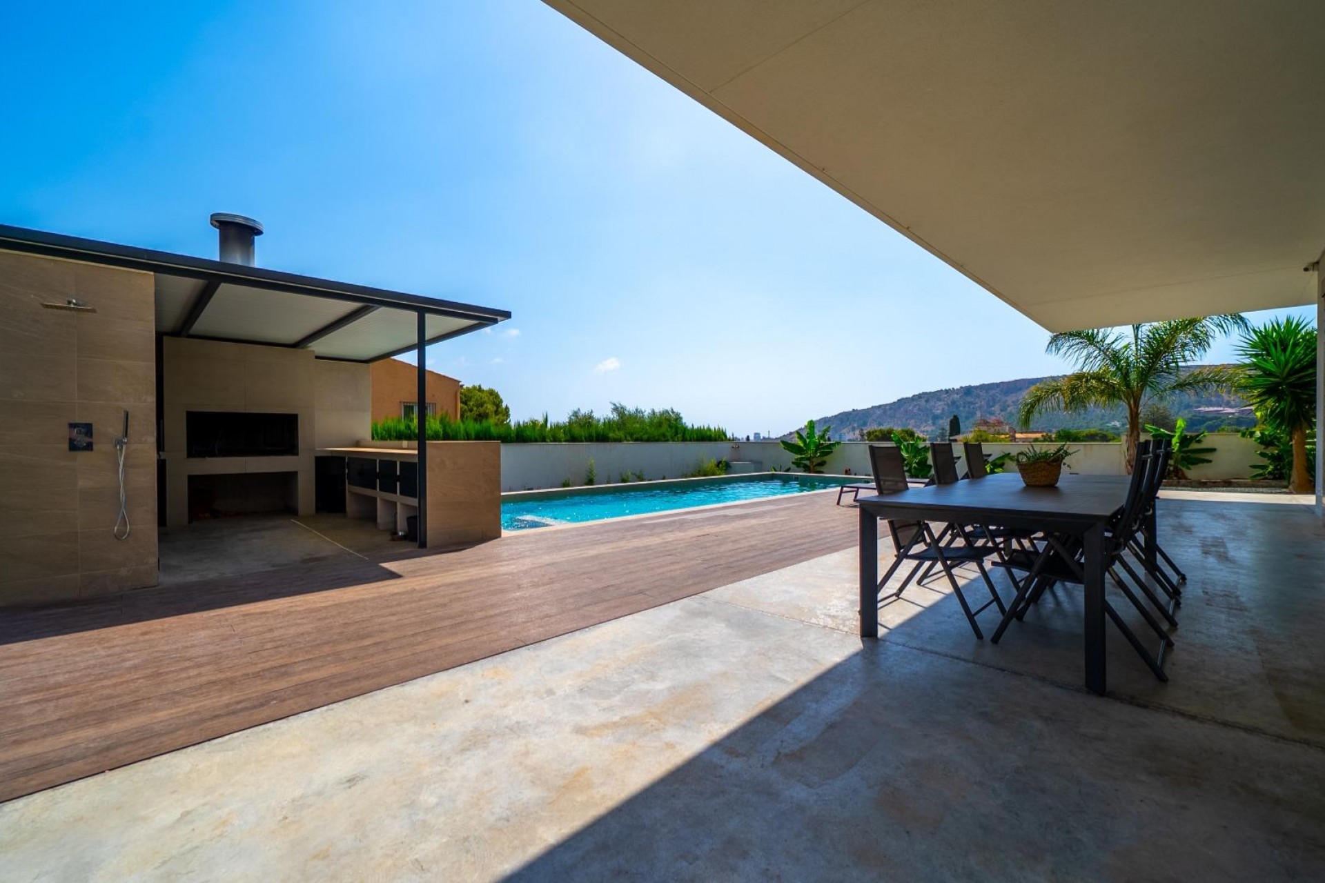 Te koop - Villa -
Alicante - Vistahermosa