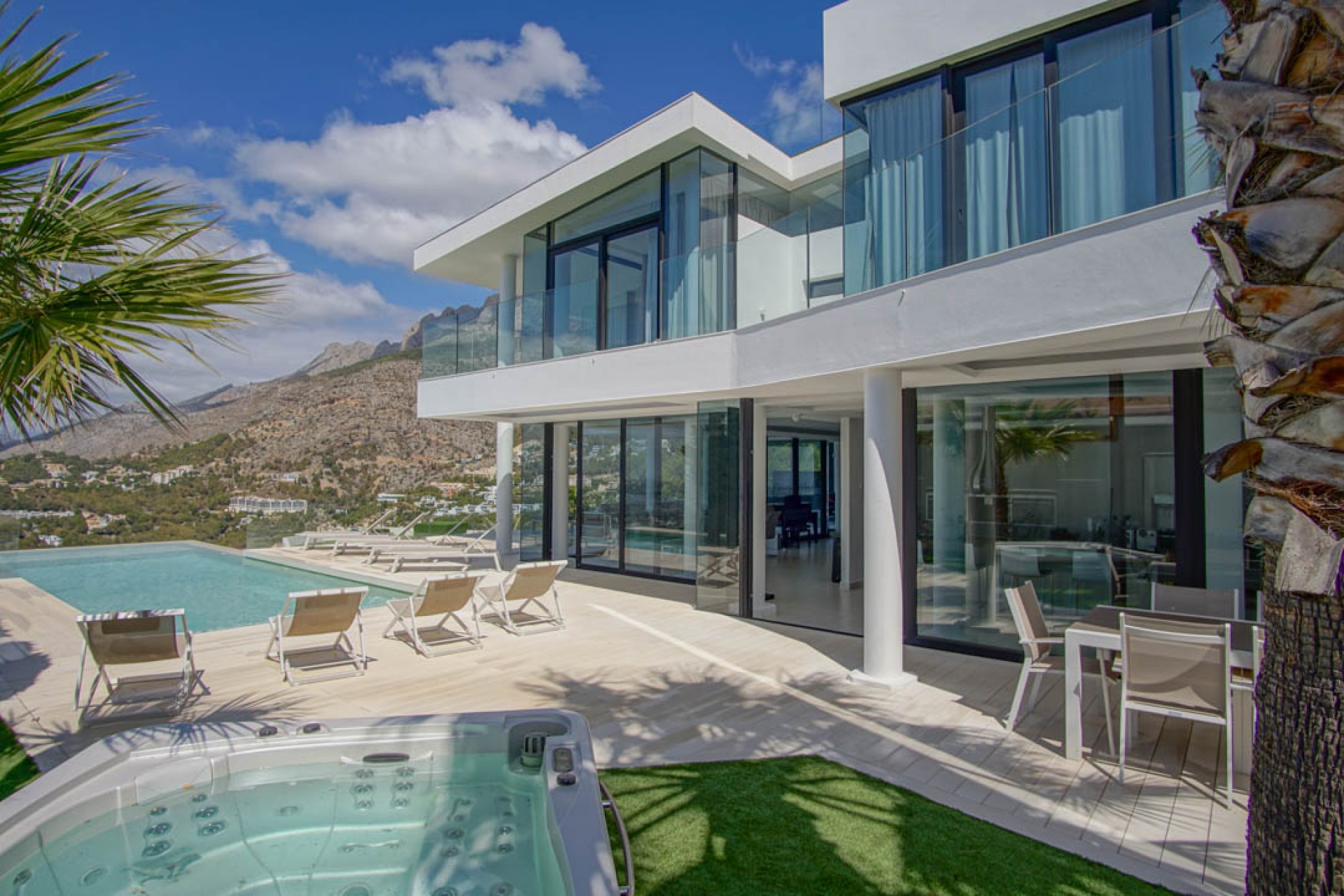 Te koop - Villa -
Altea