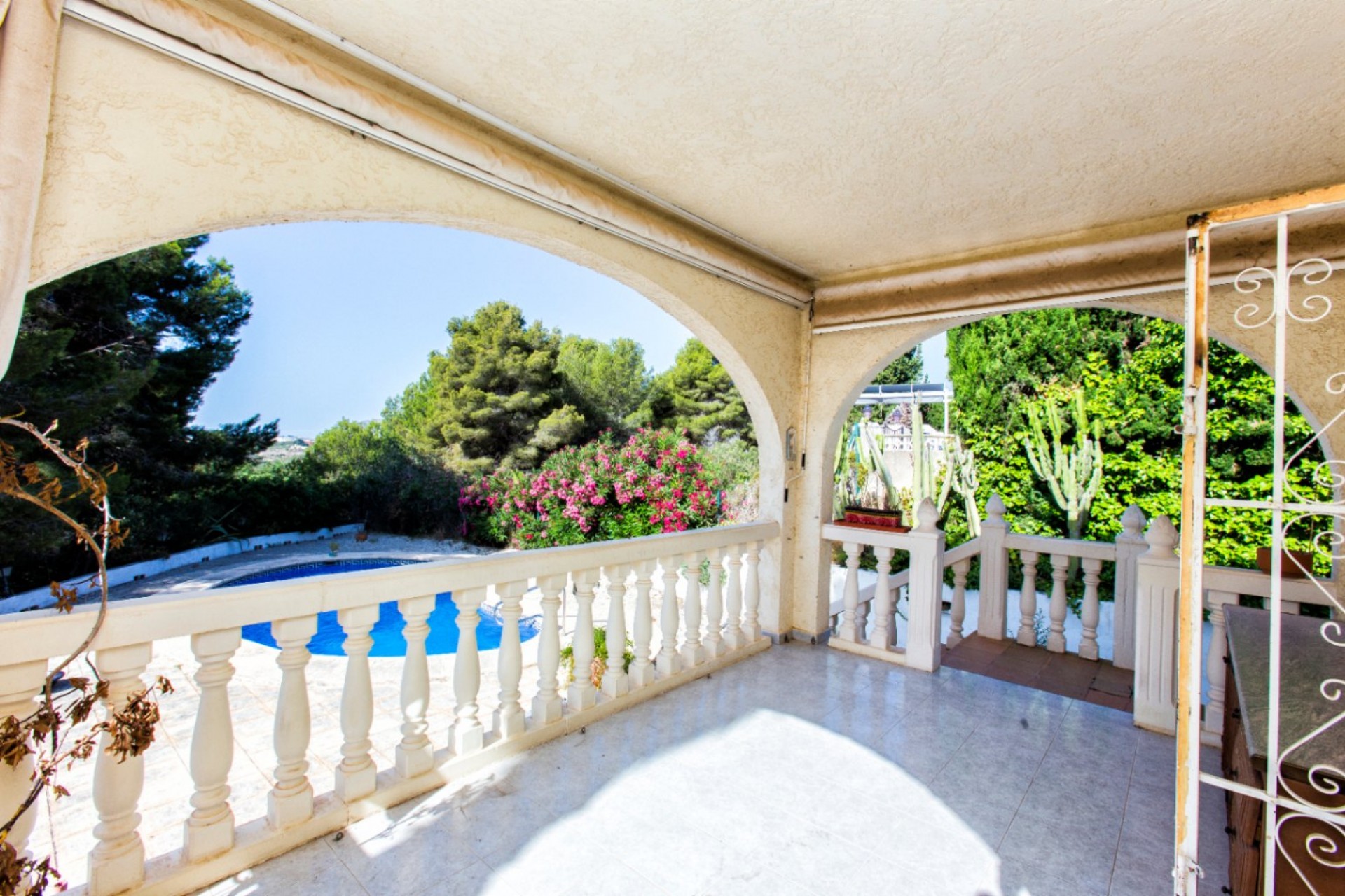 Te koop - Villa -
Calpe - La Empedrola