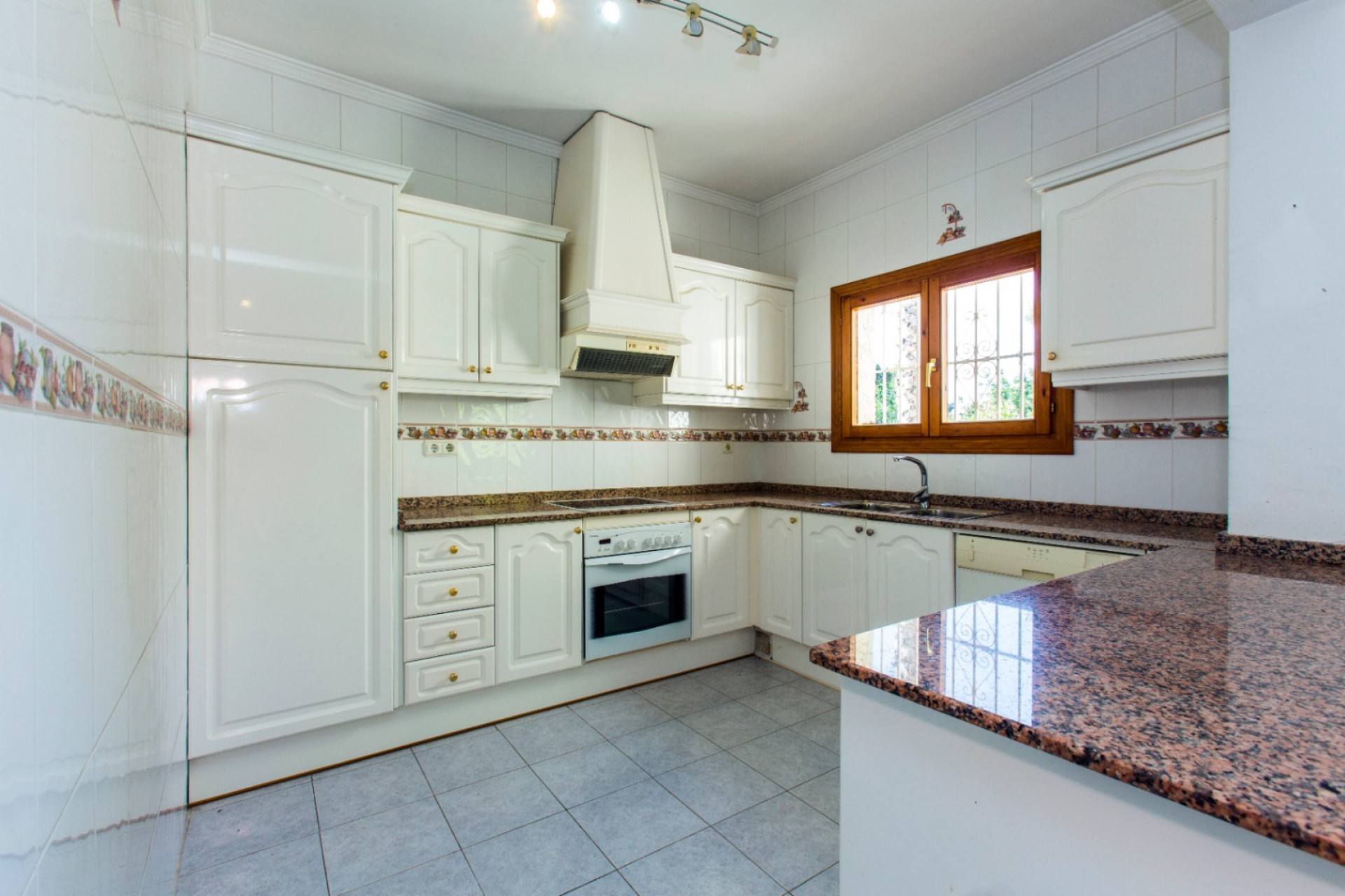 Te koop - Villa -
Calpe - La Empedrola