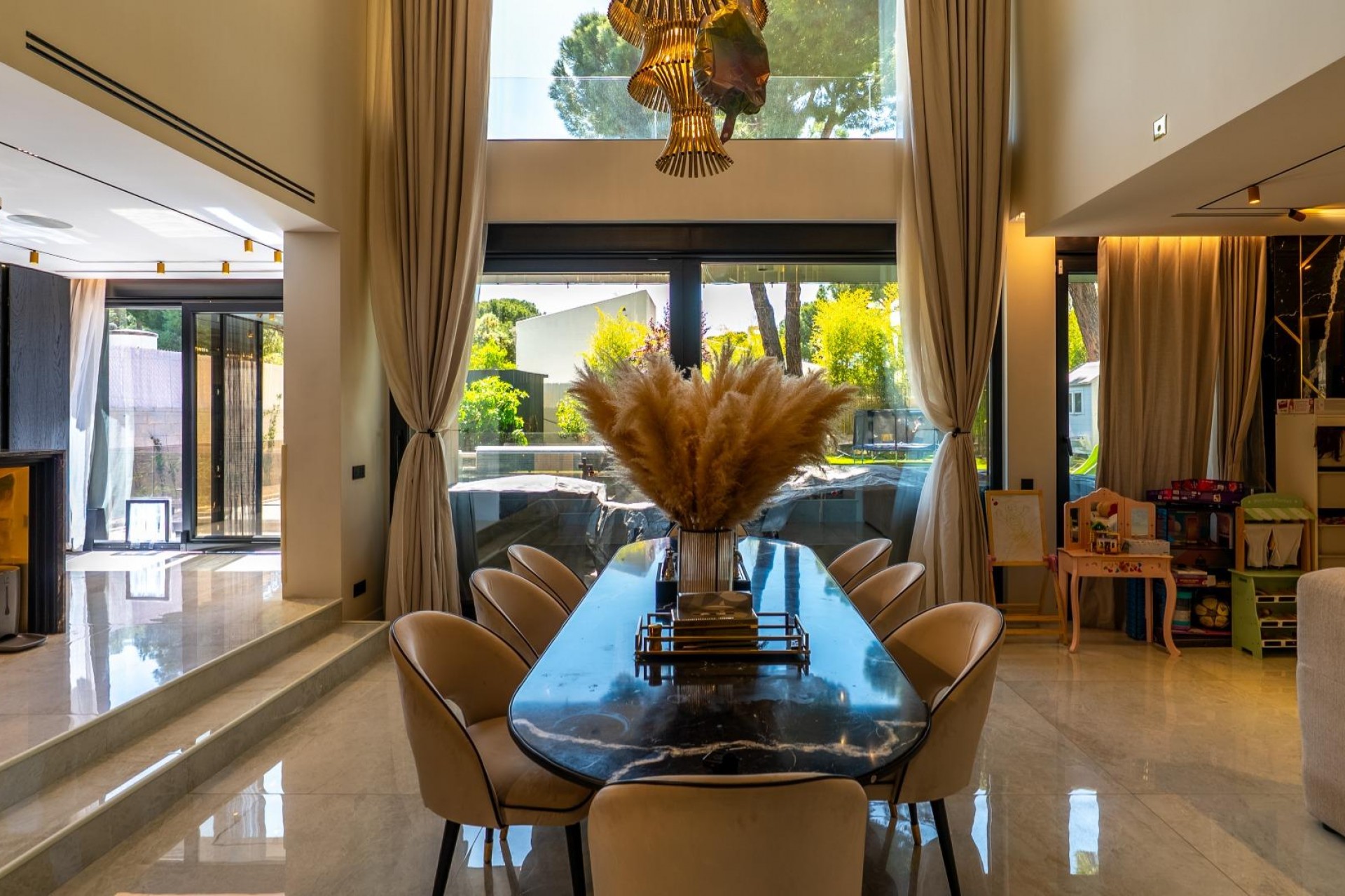 Te koop - Villa de Lujo -
Pozuelo de Alarcon - La Cabaña