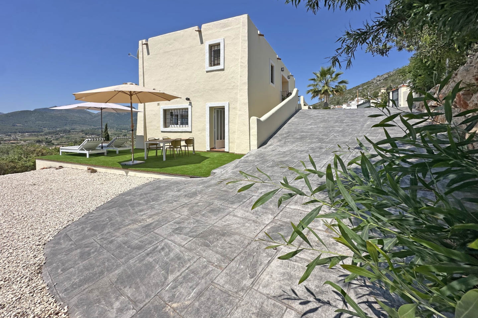 Te koop - Villa -
Jalon