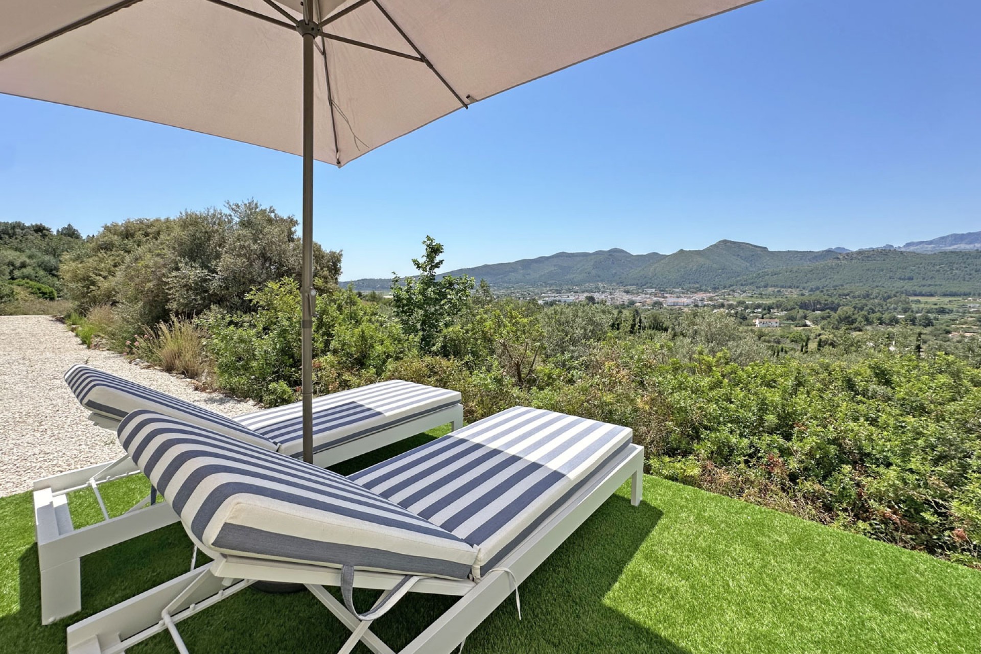 Te koop - Villa -
Jalon