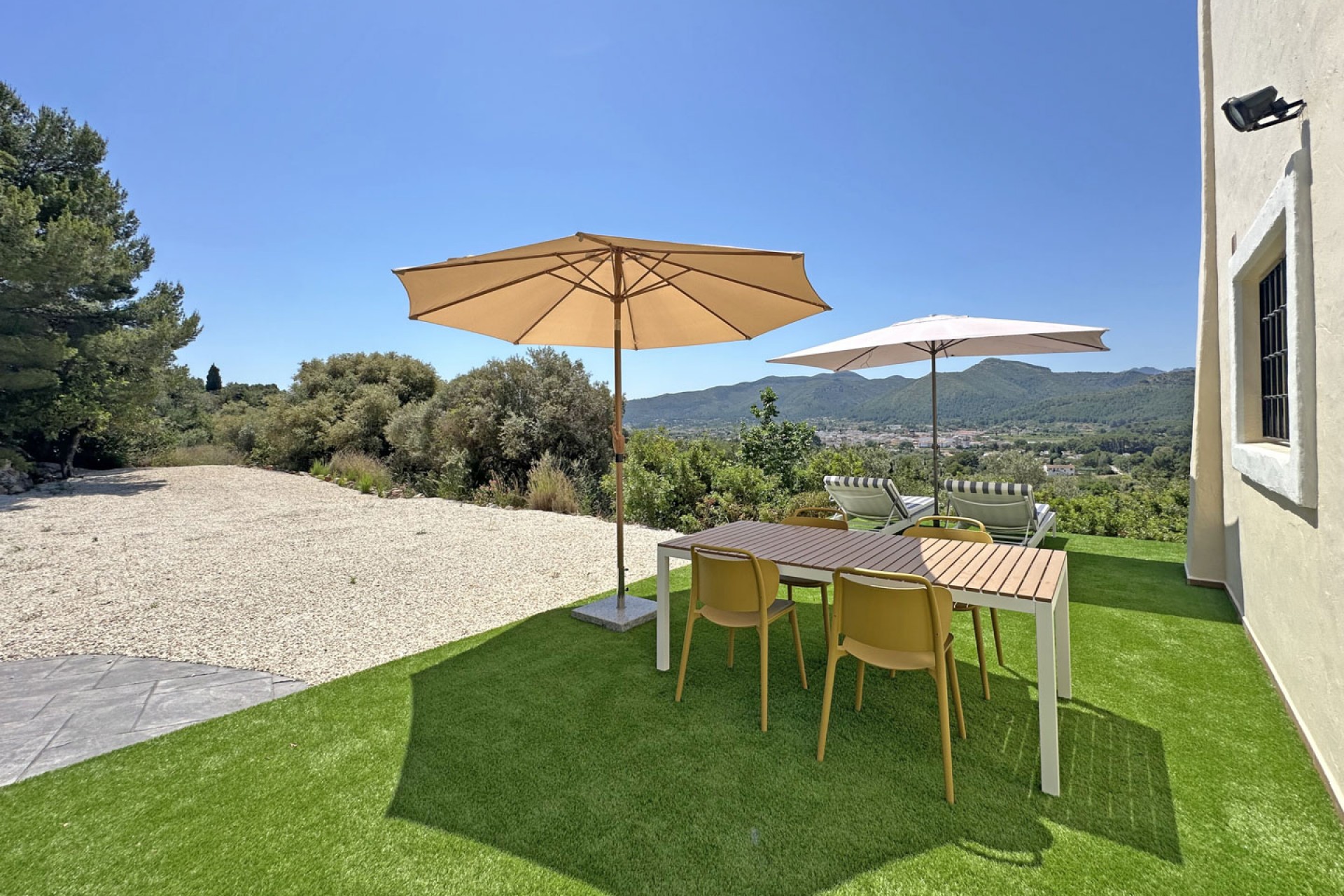 Te koop - Villa -
Jalon