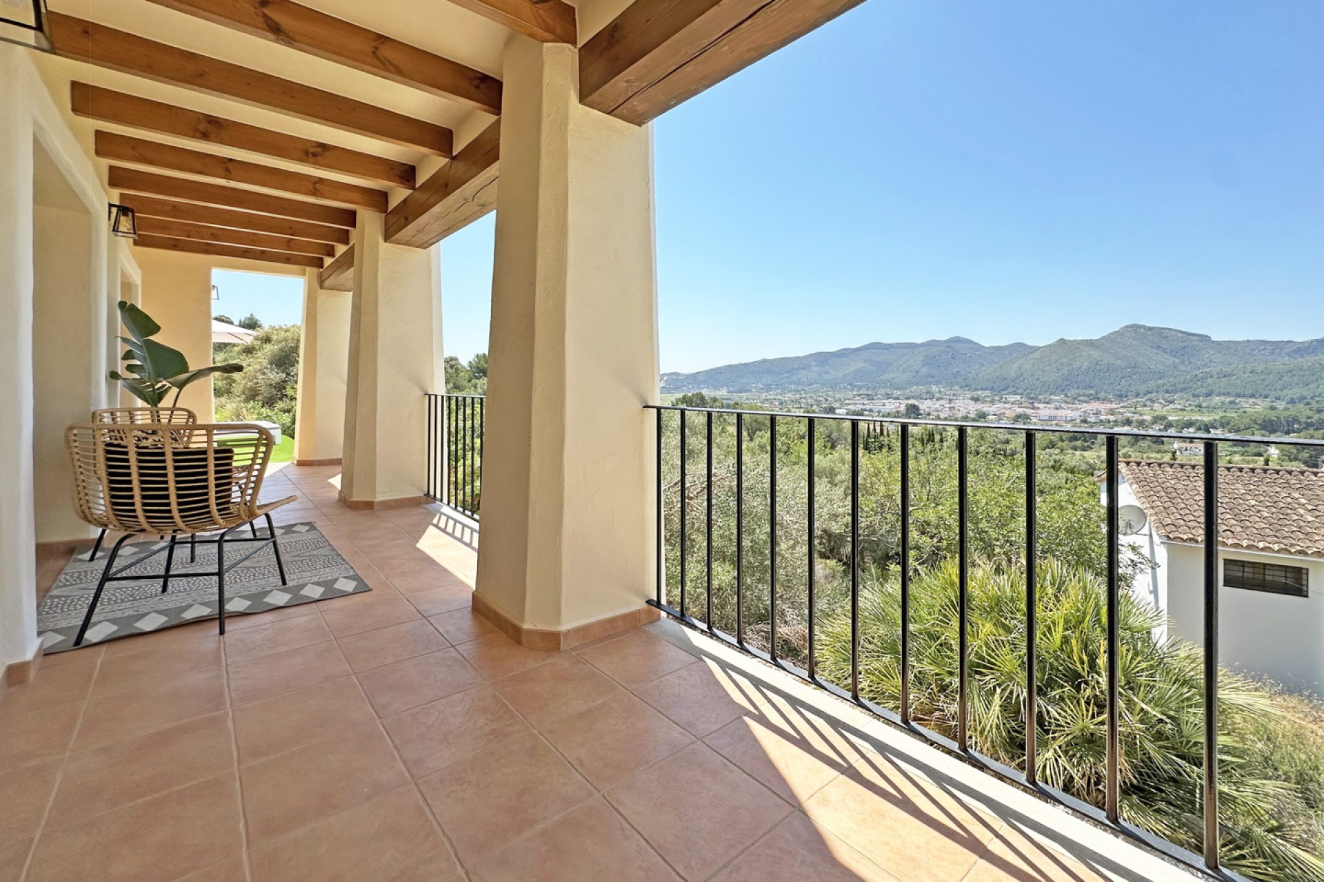 Te koop - Villa -
Jalon