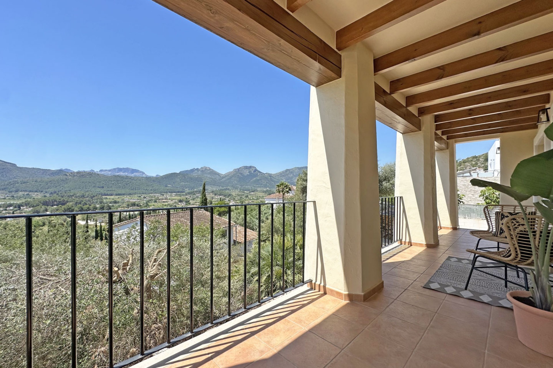 Te koop - Villa -
Jalon