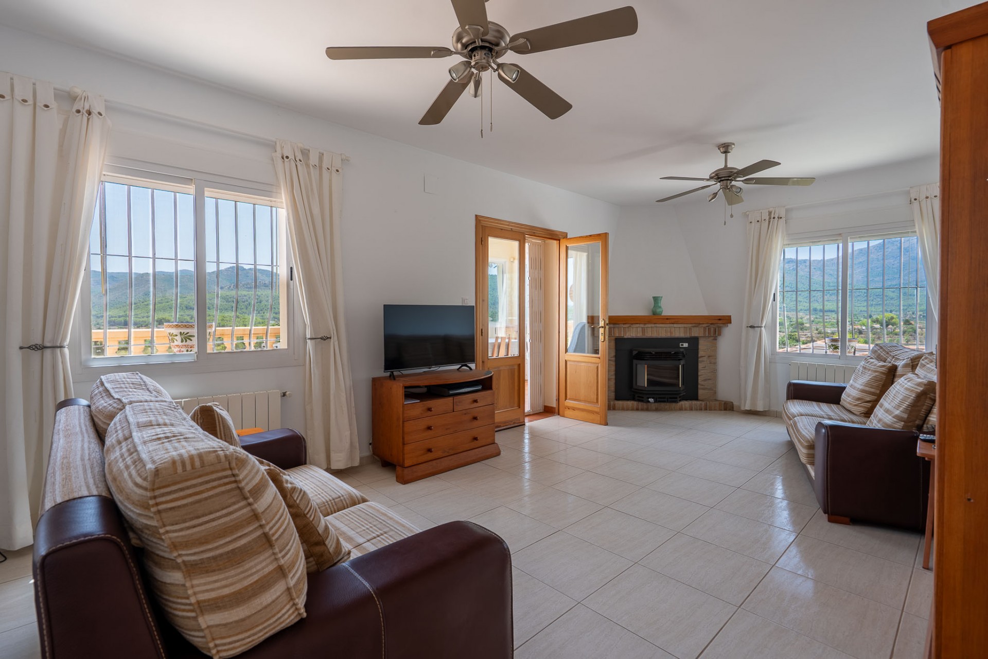 Te koop - Villa -
Jalon