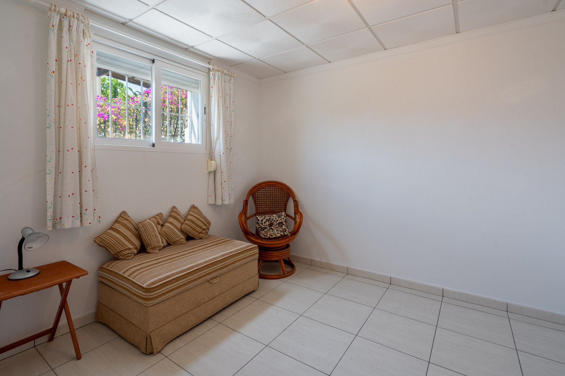 Te koop - Villa -
Jalon