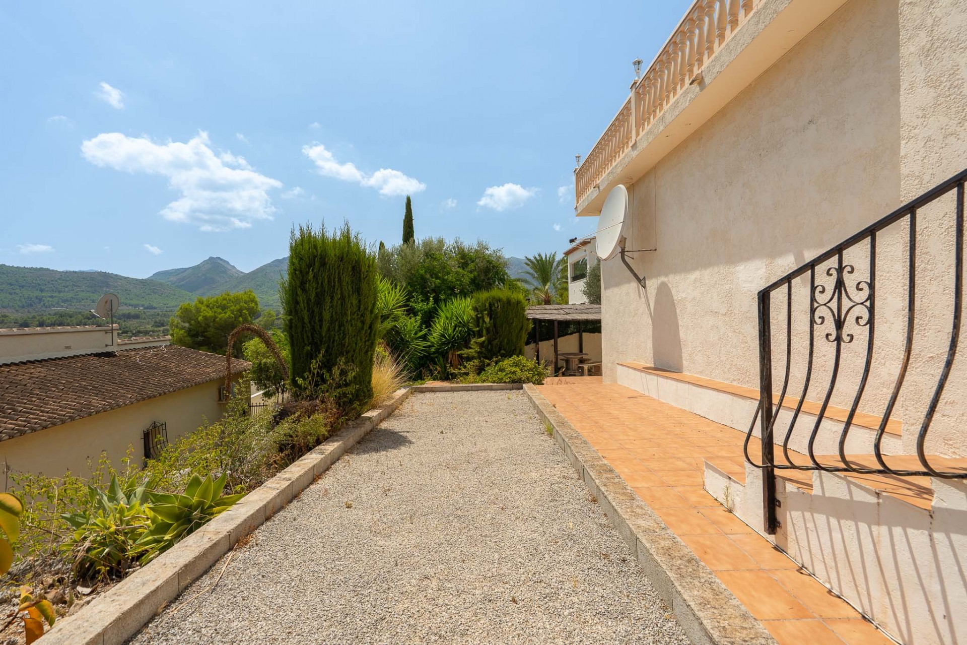 Te koop - Villa -
Jalon